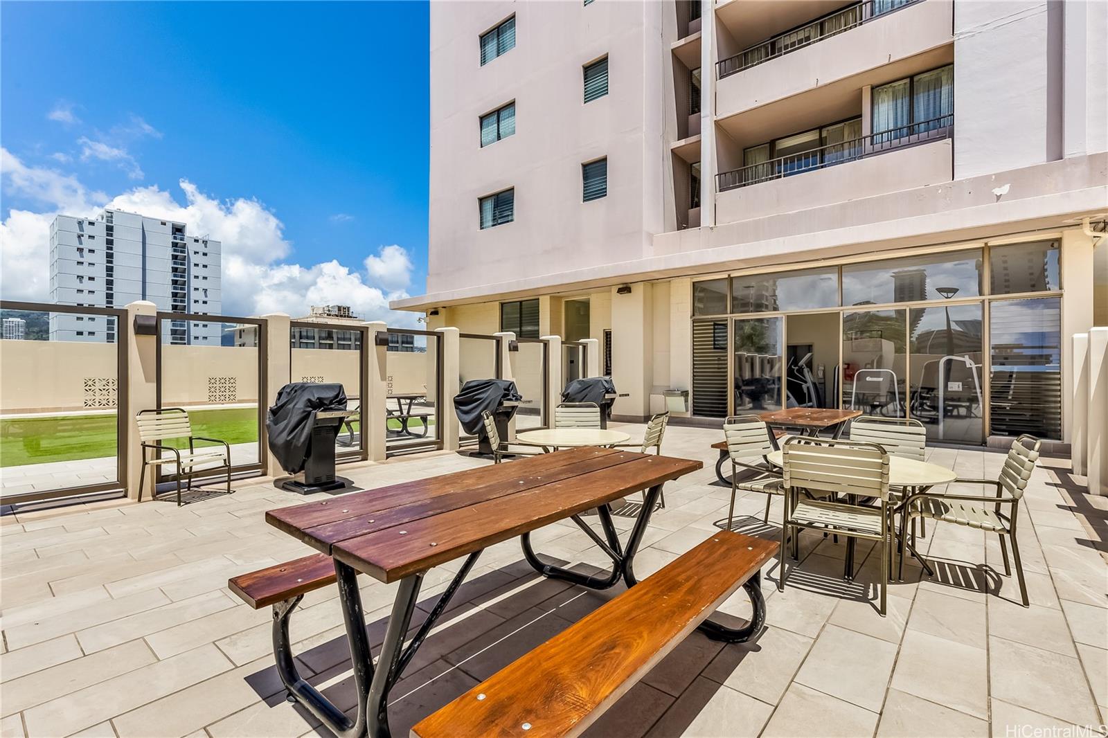 Royal Kuhio condo # 2006, Honolulu, Hawaii - photo 15 of 24