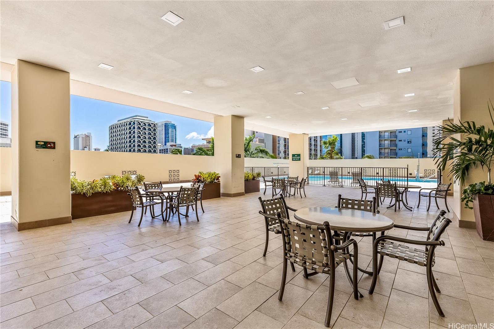 Royal Kuhio condo # 2006, Honolulu, Hawaii - photo 16 of 24