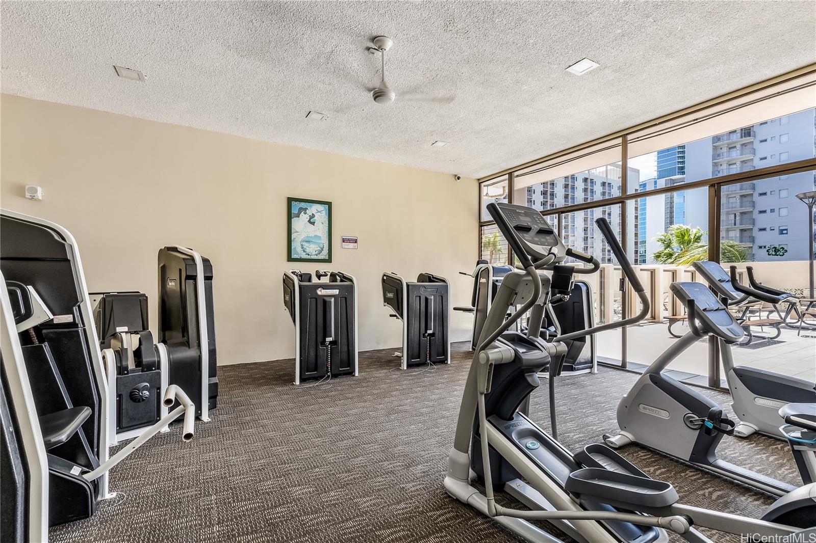 Royal Kuhio condo # 2006, Honolulu, Hawaii - photo 17 of 24