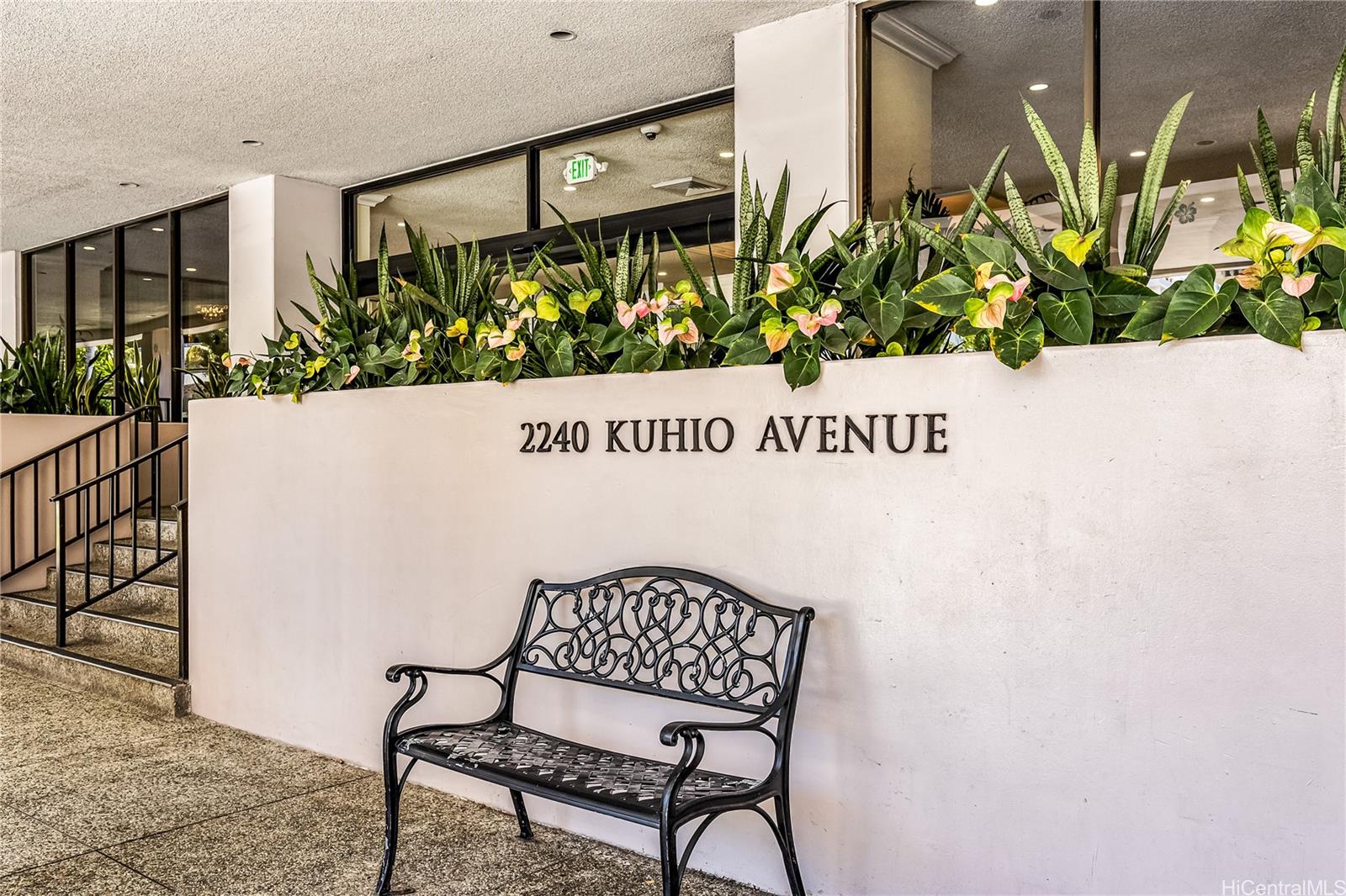 Royal Kuhio condo # 2006, Honolulu, Hawaii - photo 20 of 24