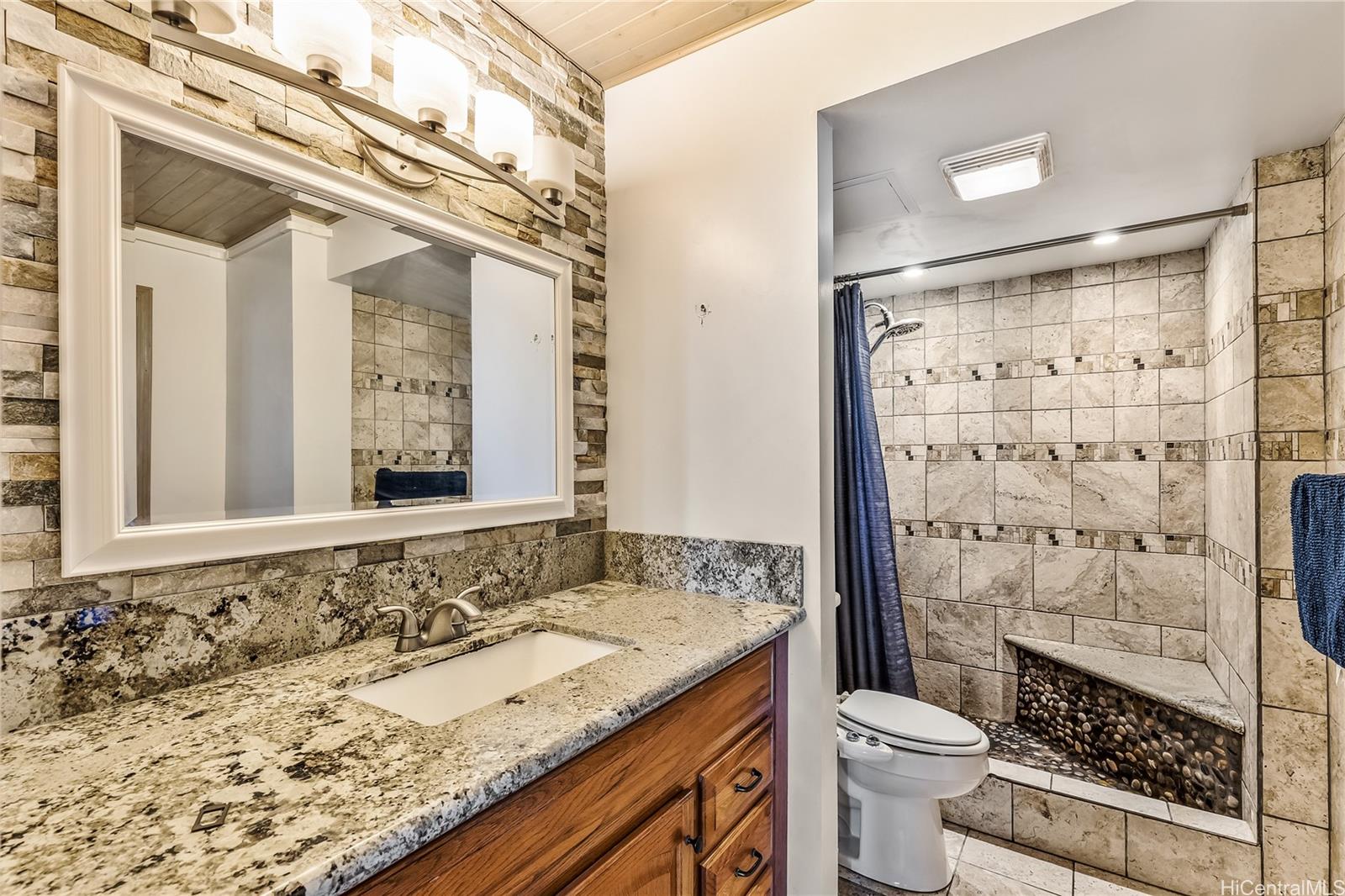 Royal Kuhio condo # 2006, Honolulu, Hawaii - photo 6 of 24