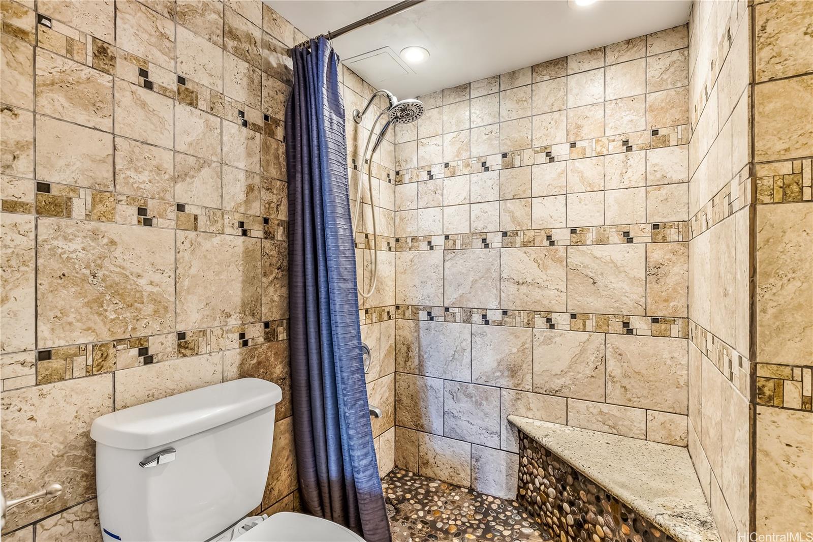 Royal Kuhio condo # 2006, Honolulu, Hawaii - photo 8 of 24