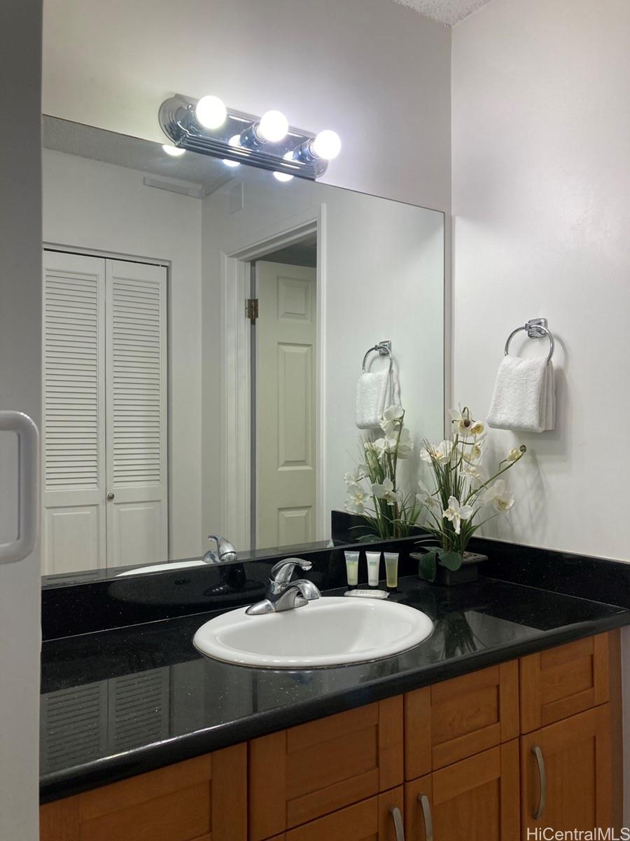 Royal Kuhio condo # 2011, Honolulu, Hawaii - photo 2 of 6