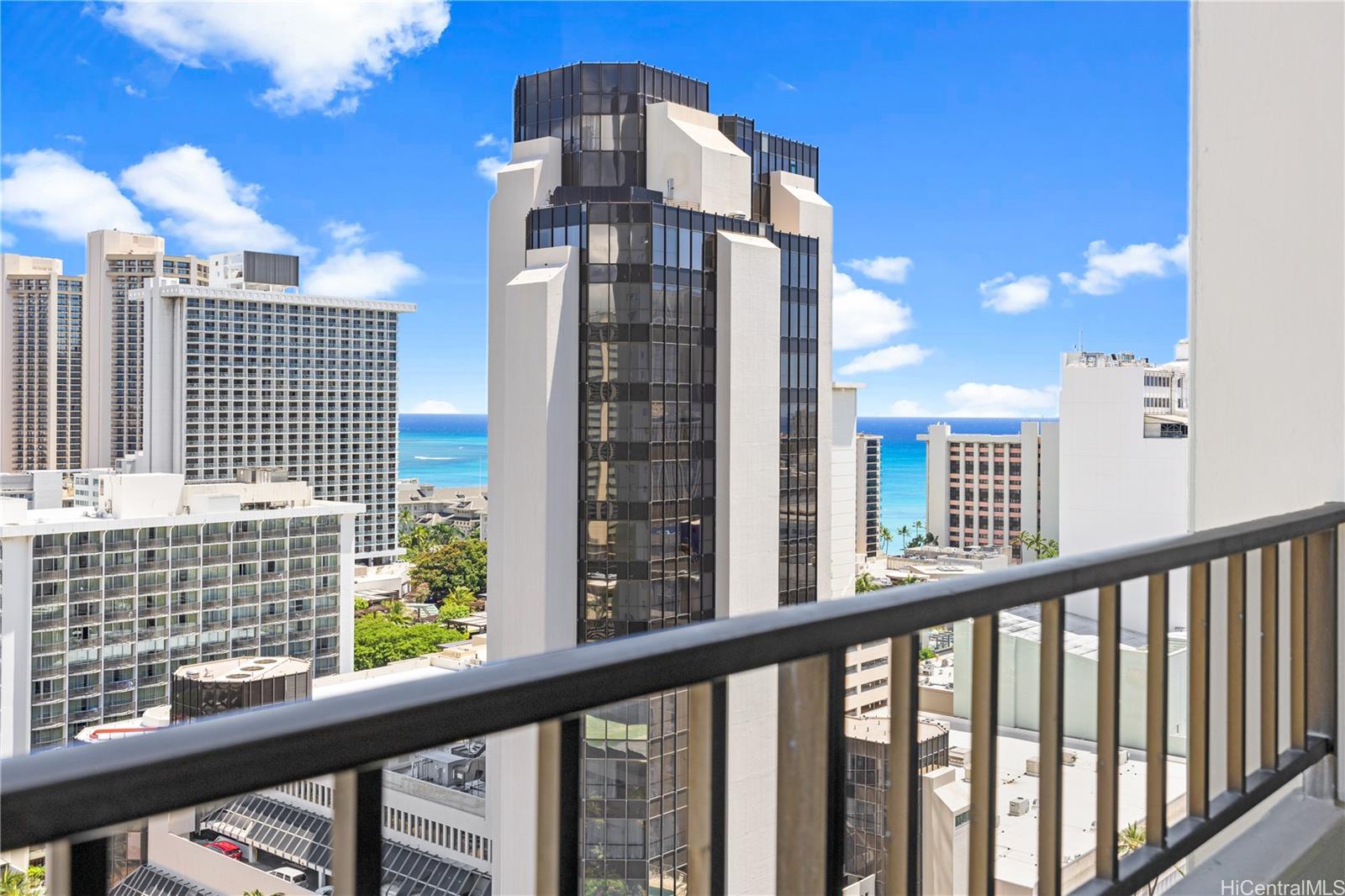 Royal Kuhio condo # 2107, Honolulu, Hawaii - photo 12 of 17