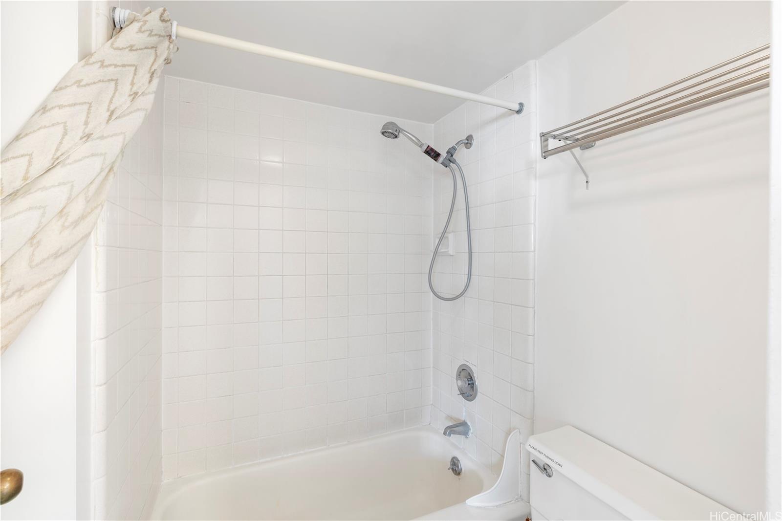 2240 Kuhio Ave Honolulu - Rental - photo 14 of 25