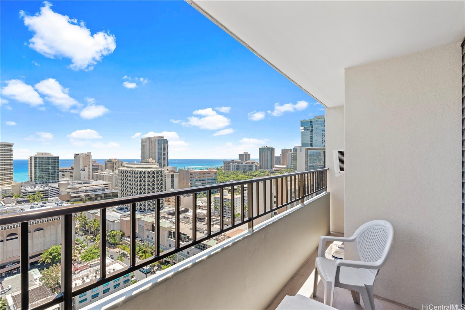 2240 Kuhio Ave Honolulu - Rental - photo 9 of 25