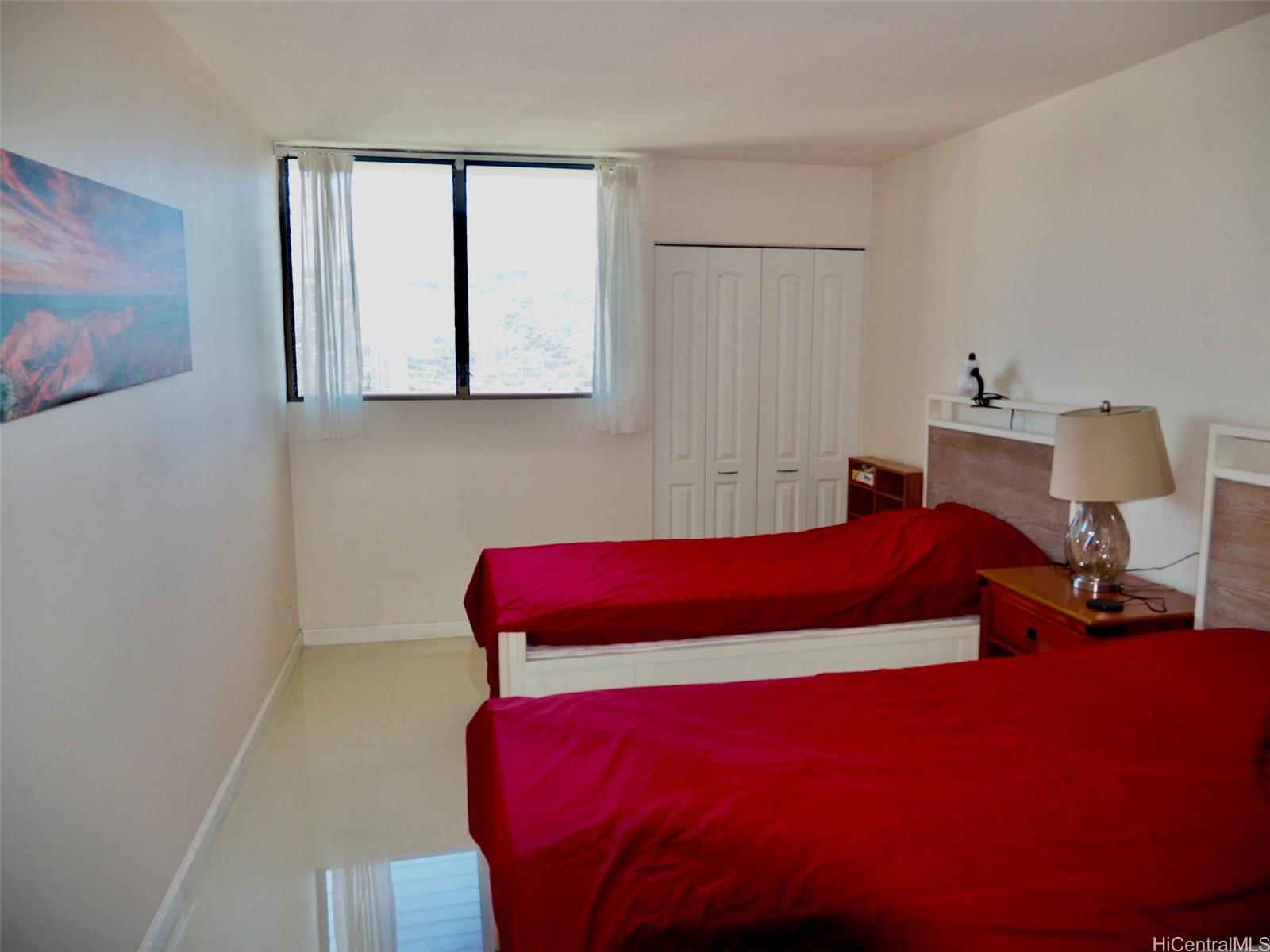 Royal Kuhio condo # 2401, Honolulu, Hawaii - photo 7 of 10