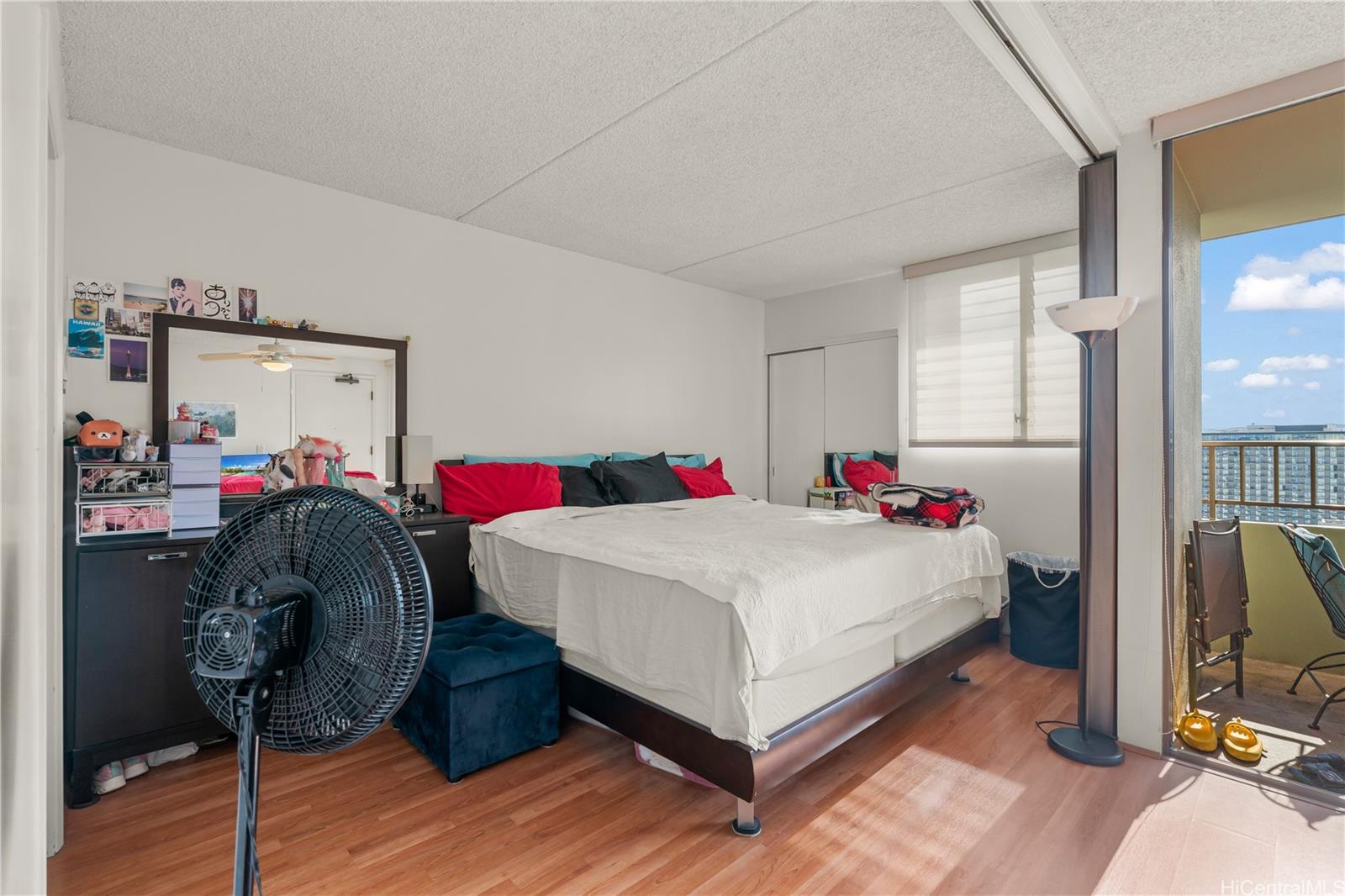 Royal Kuhio condo # 3007, Honolulu, Hawaii - photo 14 of 23