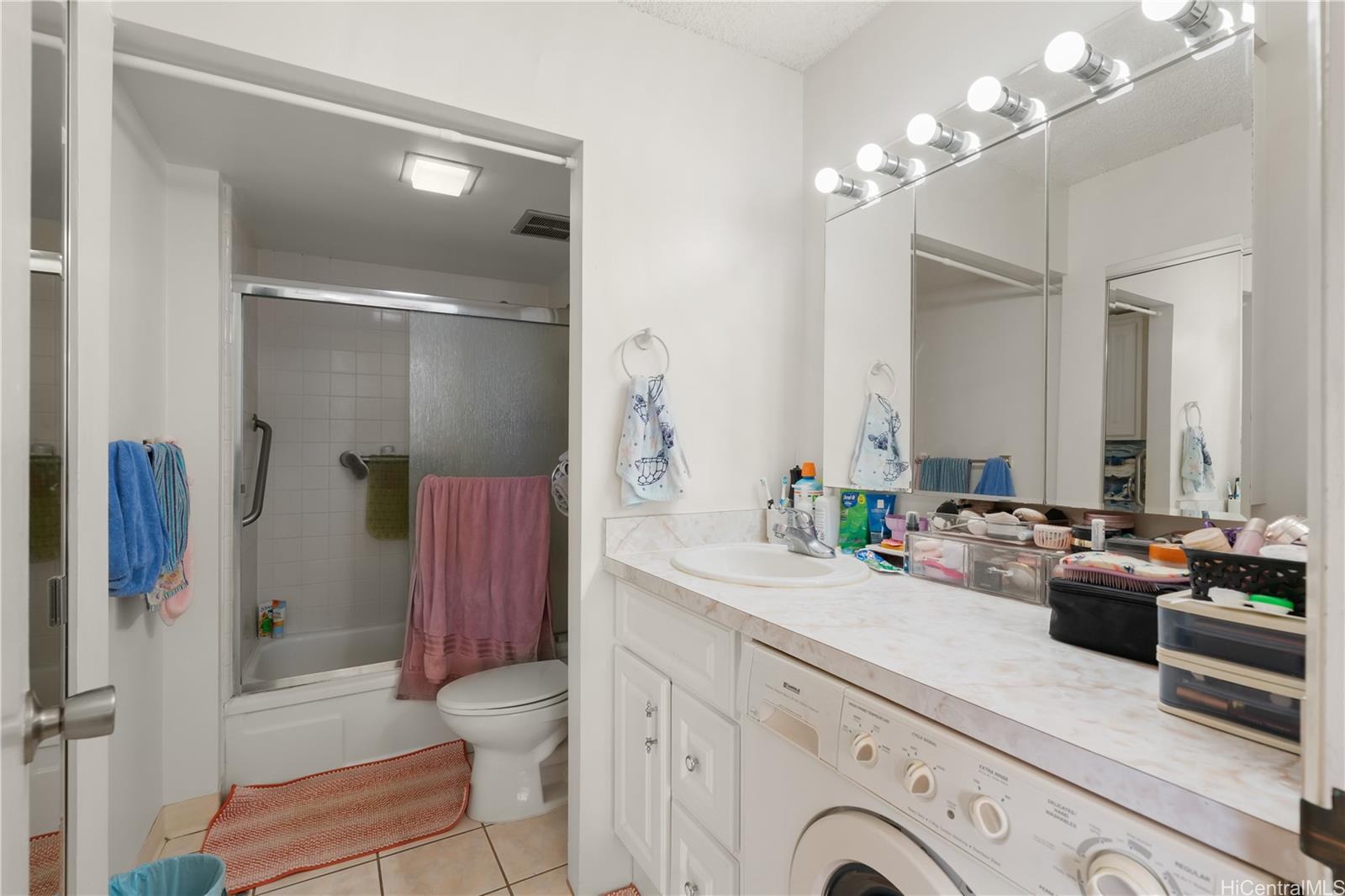 Royal Kuhio condo # 3007, Honolulu, Hawaii - photo 16 of 23