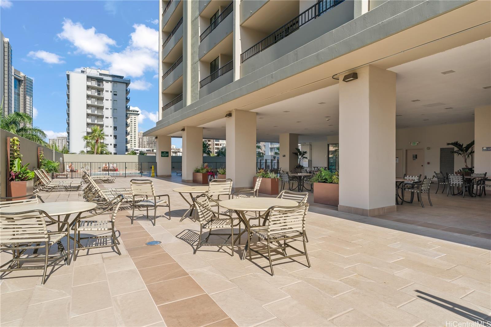 Royal Kuhio condo # 3007, Honolulu, Hawaii - photo 17 of 23