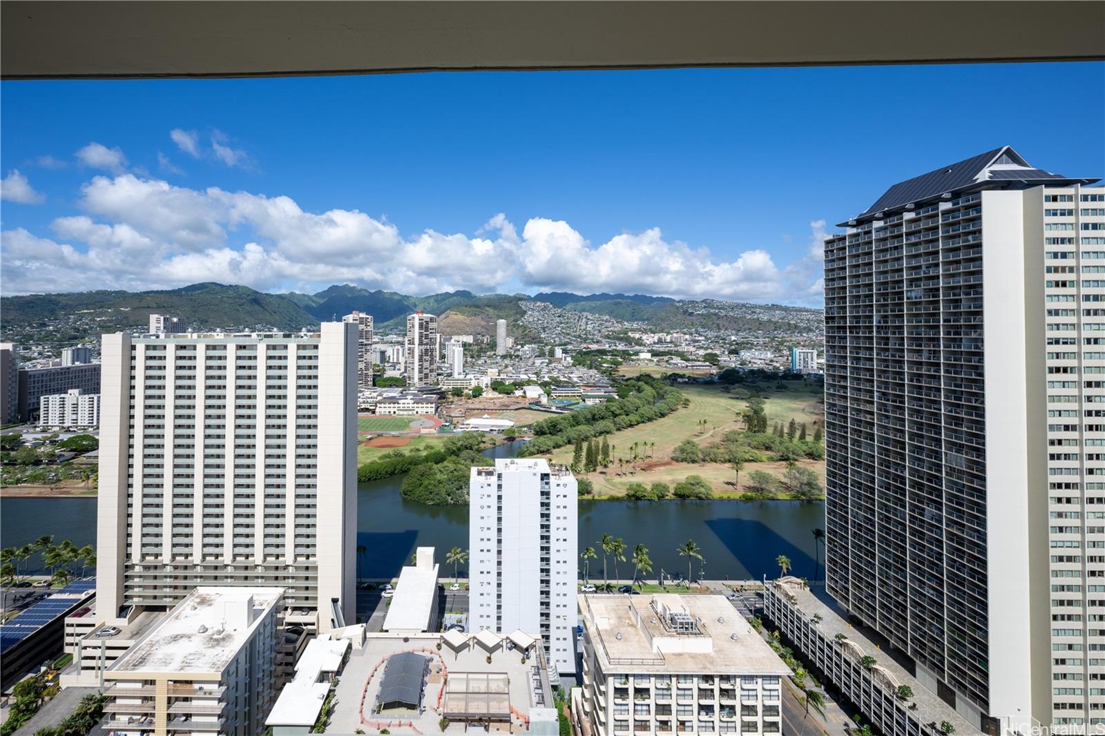 Royal Kuhio condo # 3101, Honolulu, Hawaii - photo 11 of 17