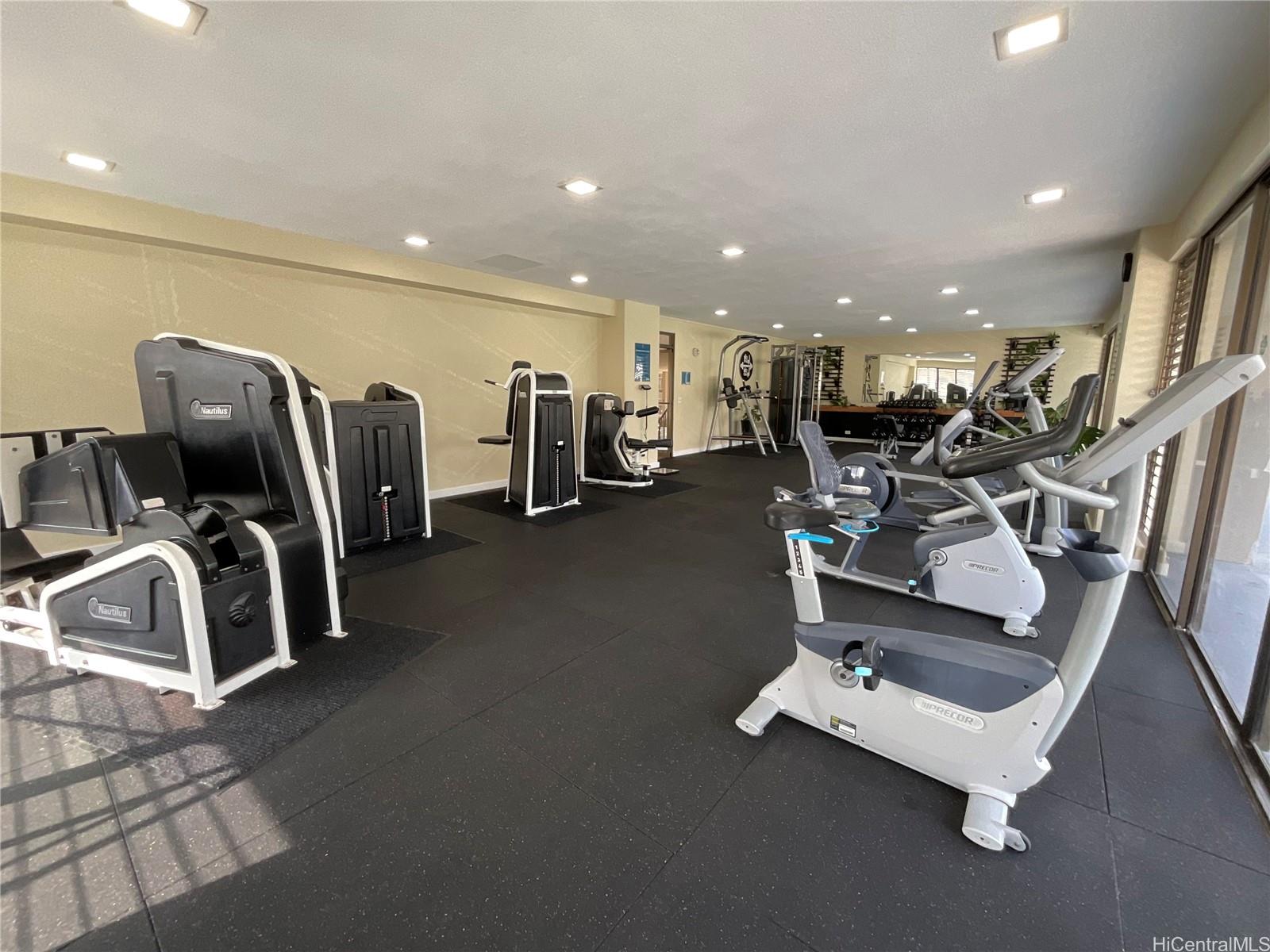 Royal Kuhio condo # 3103, Honolulu, Hawaii - photo 17 of 25