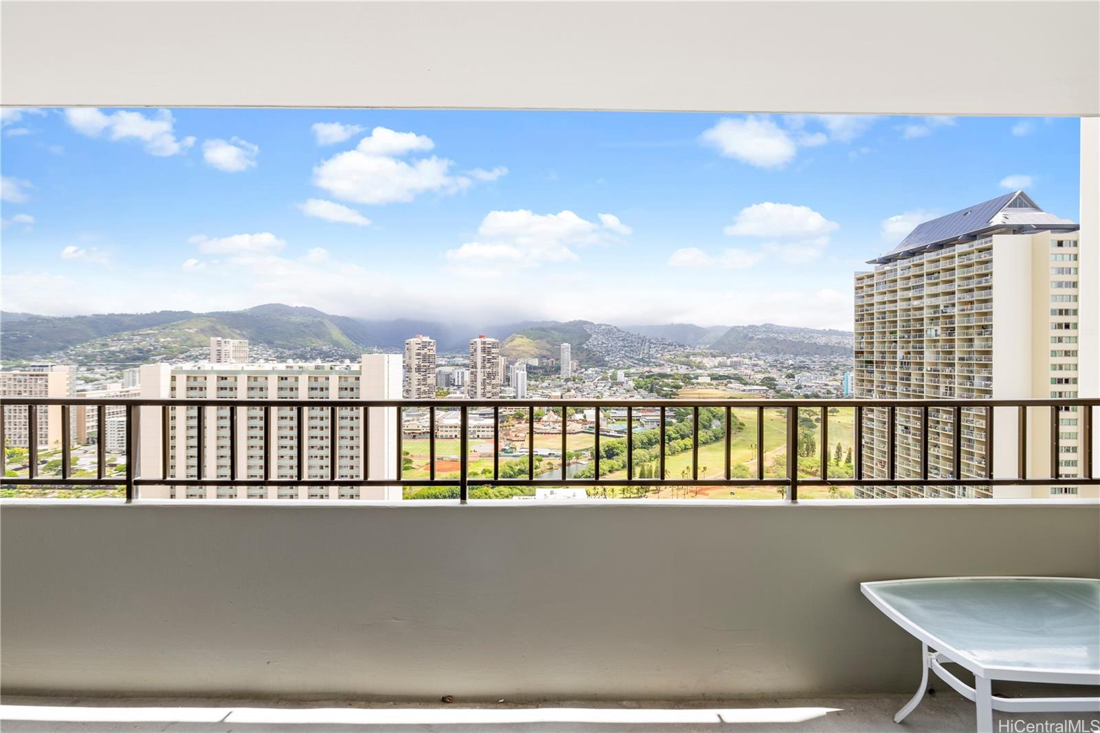 Royal Kuhio condo # 3201, Honolulu, Hawaii - photo 6 of 23