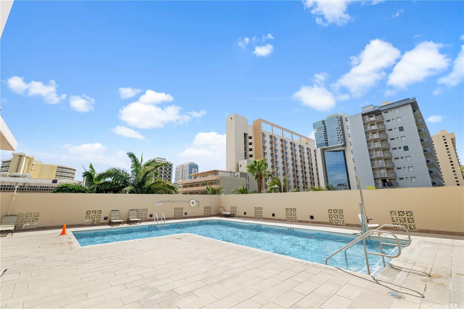 Royal Kuhio condo # 3202, Honolulu, Hawaii - photo 15 of 24