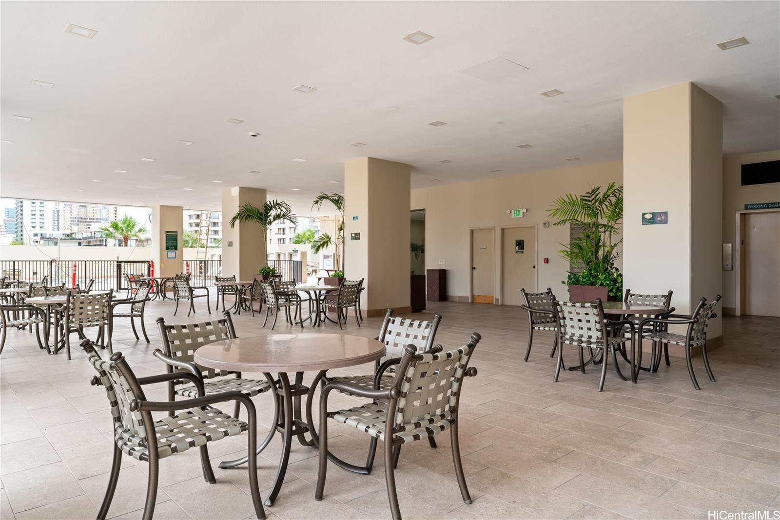 Royal Kuhio condo # 3202, Honolulu, Hawaii - photo 16 of 24
