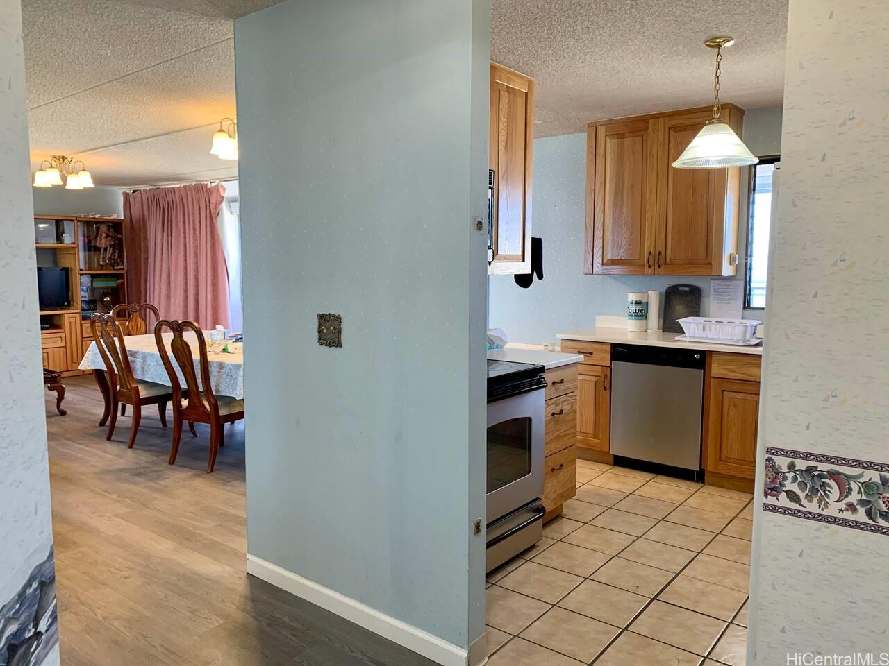 Royal Kuhio condo # 3204, Honolulu, Hawaii - photo 5 of 11