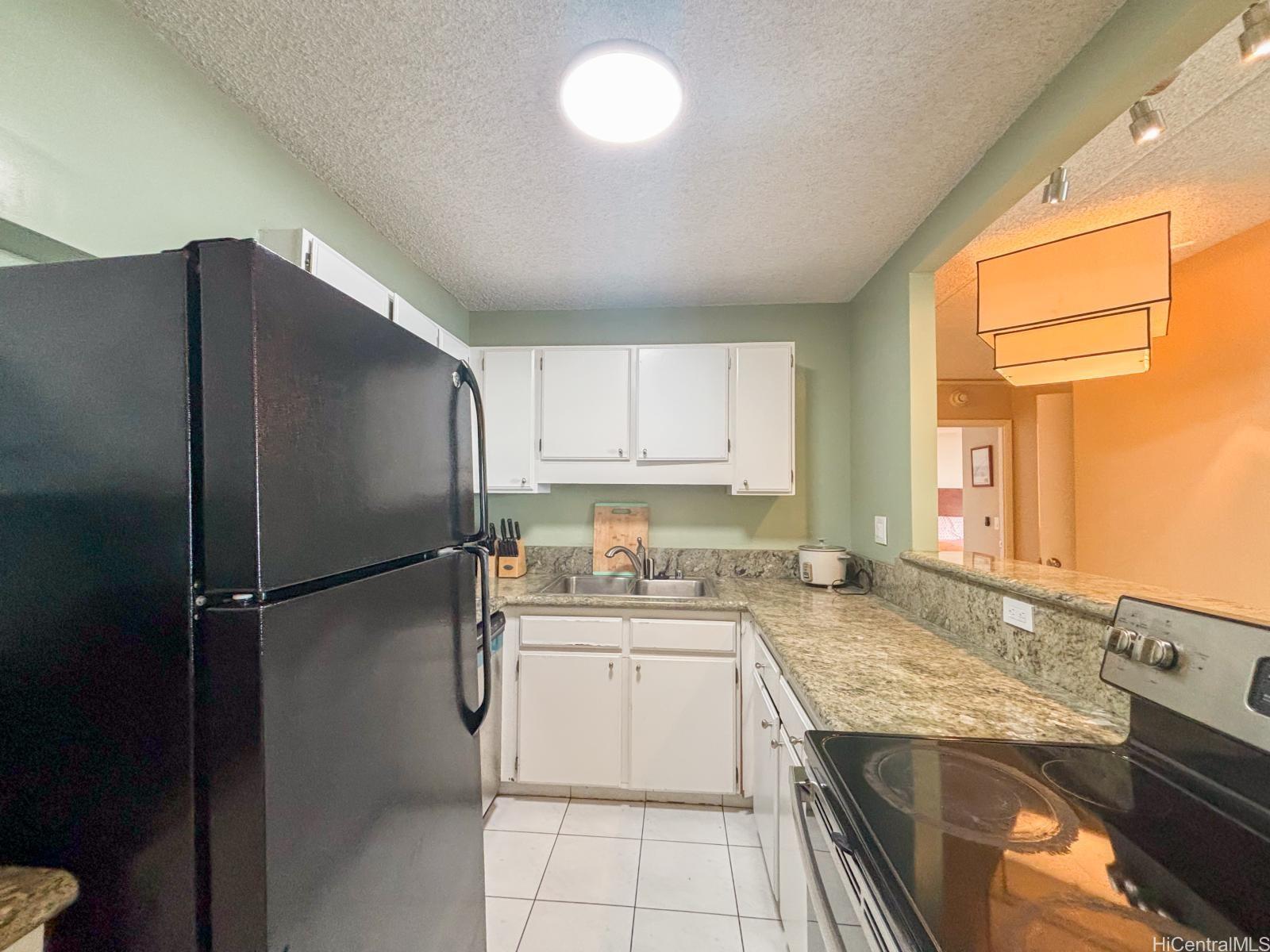 Royal Kuhio condo # 3505, Honolulu, Hawaii - photo 4 of 23