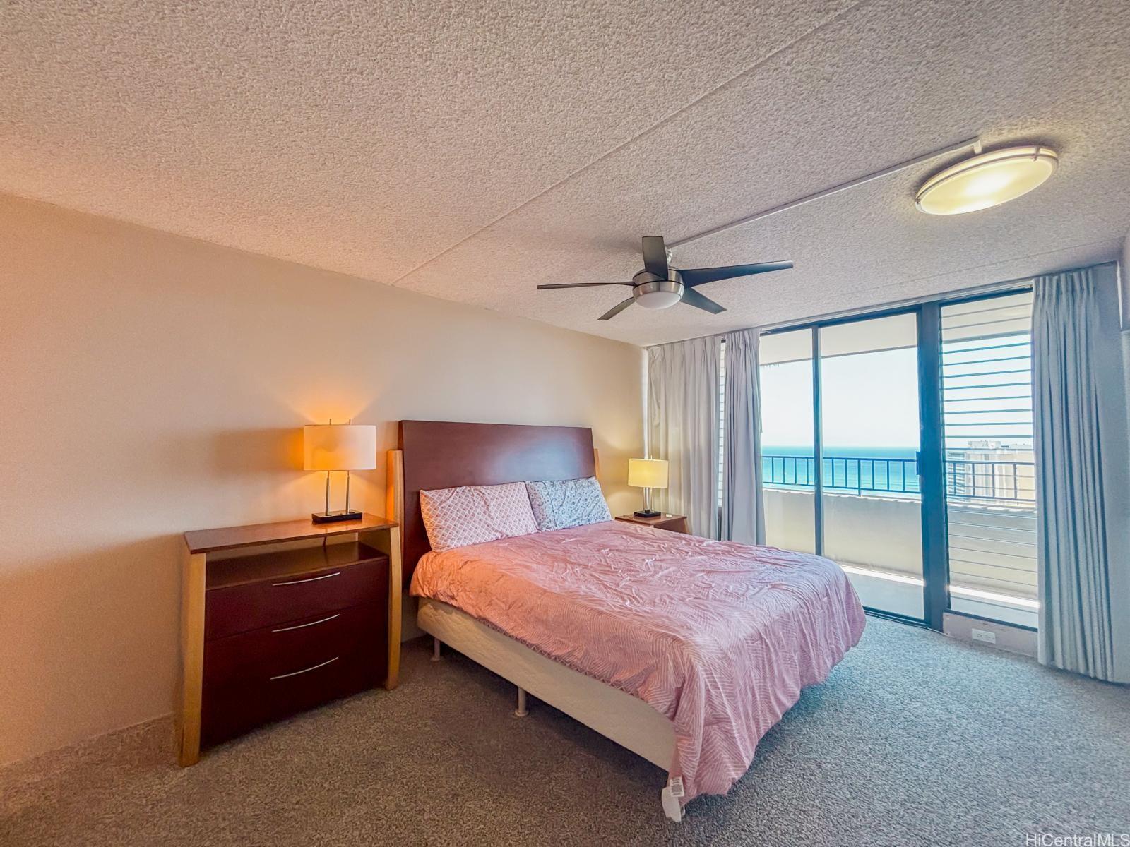 Royal Kuhio condo # 3505, Honolulu, Hawaii - photo 6 of 23