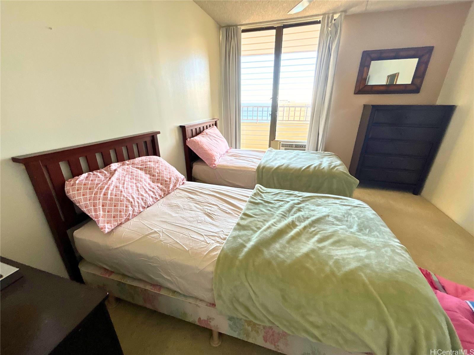 Royal Kuhio condo # 3505, Honolulu, Hawaii - photo 7 of 23