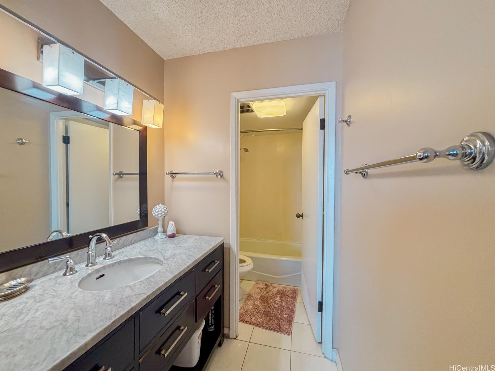 Royal Kuhio condo # 3505, Honolulu, Hawaii - photo 8 of 23