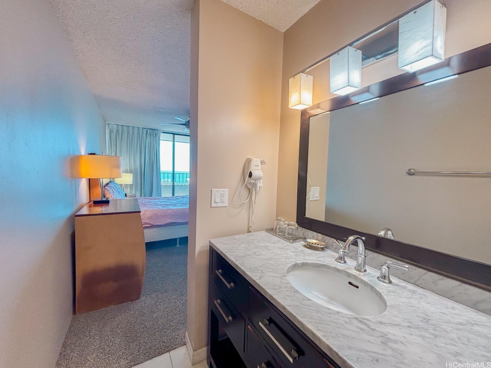 Royal Kuhio condo # 3505, Honolulu, Hawaii - photo 9 of 23