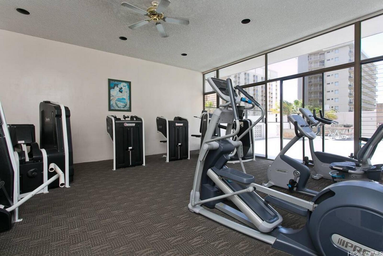 2240 Kuhio Ave Honolulu - Rental - photo 18 of 18