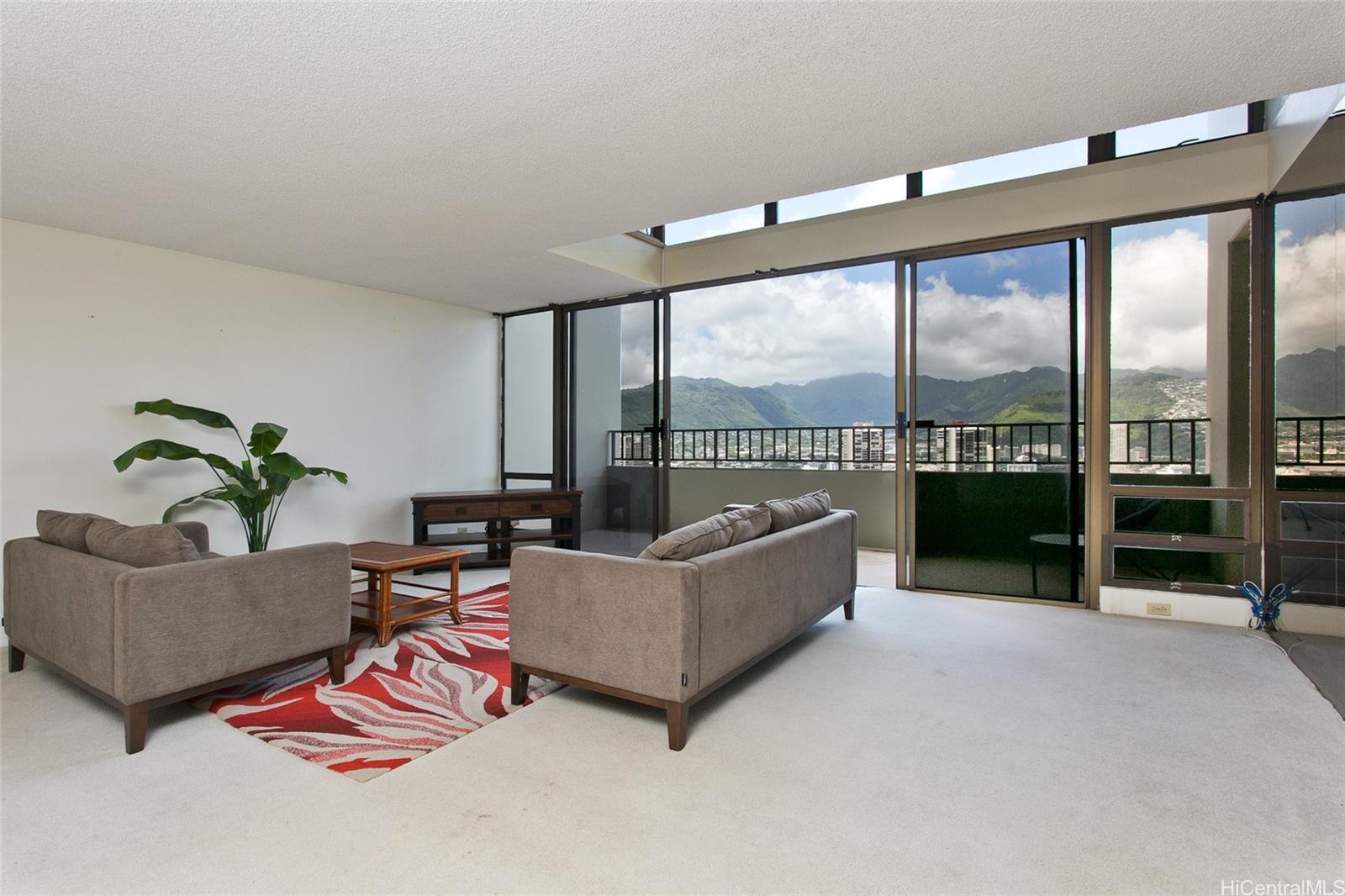 Royal Kuhio condo # 3801, Honolulu, Hawaii - photo 2 of 18