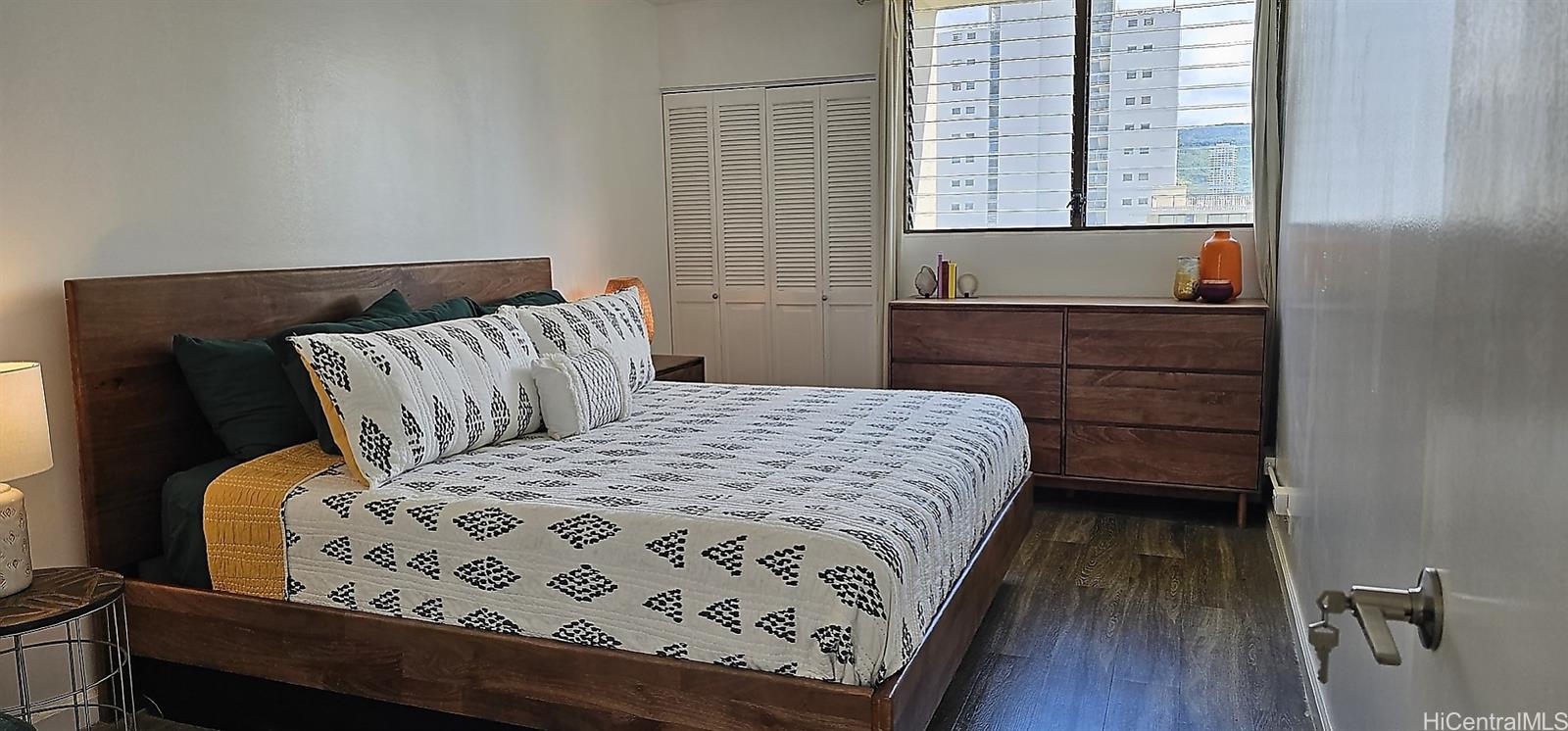 Royal Kuhio condo # 905, Honolulu, Hawaii - photo 7 of 18