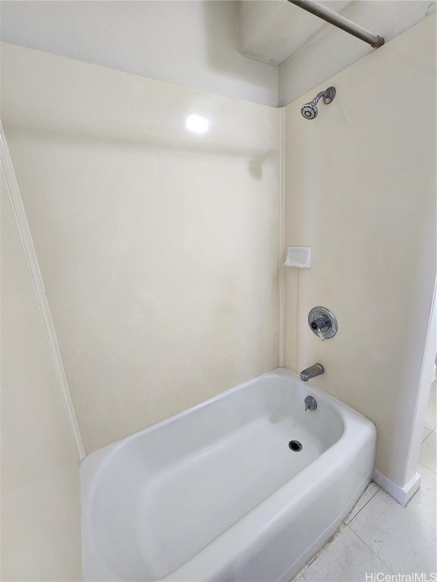 2241 Young St Honolulu - Rental - photo 6 of 7