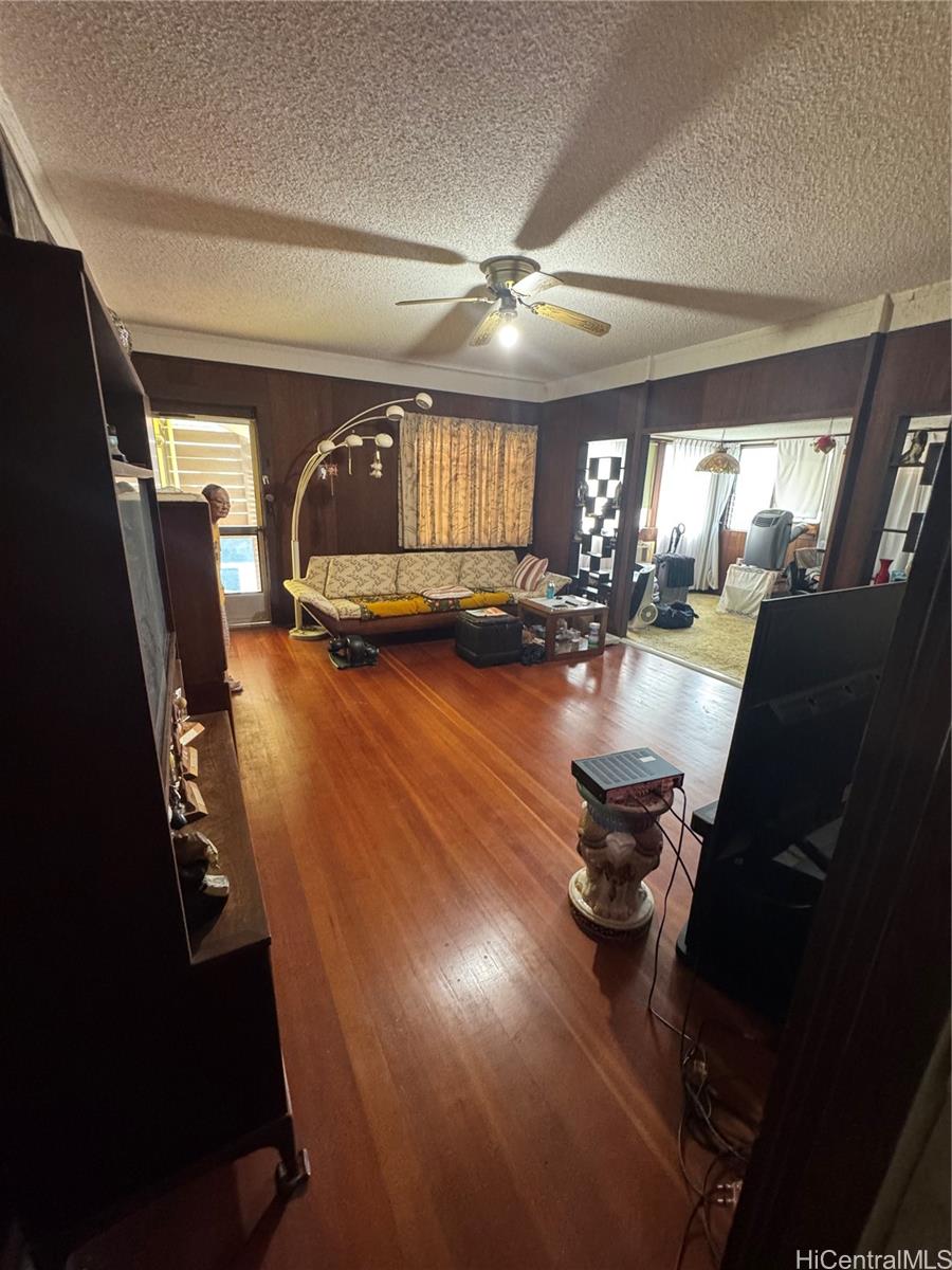 2248  Makanani Drive Kamehameha Heights, Honolulu home - photo 4 of 25