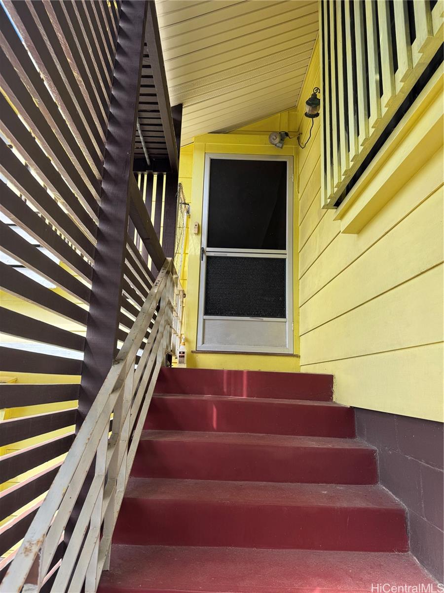 2248  Makanani Drive Kamehameha Heights, Honolulu home - photo 7 of 25