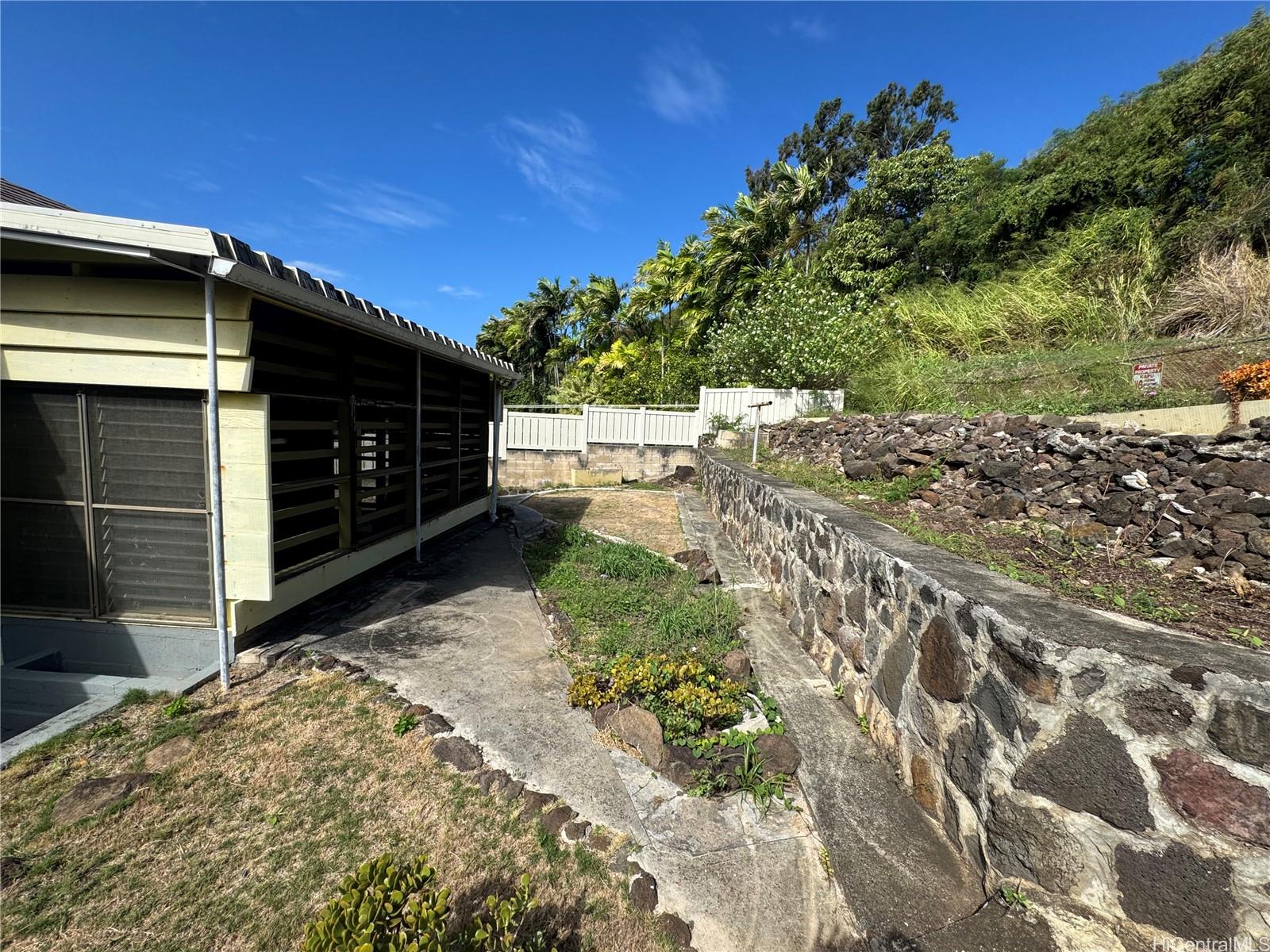 2248  Makanani Drive Kamehameha Heights, Honolulu home - photo 9 of 25