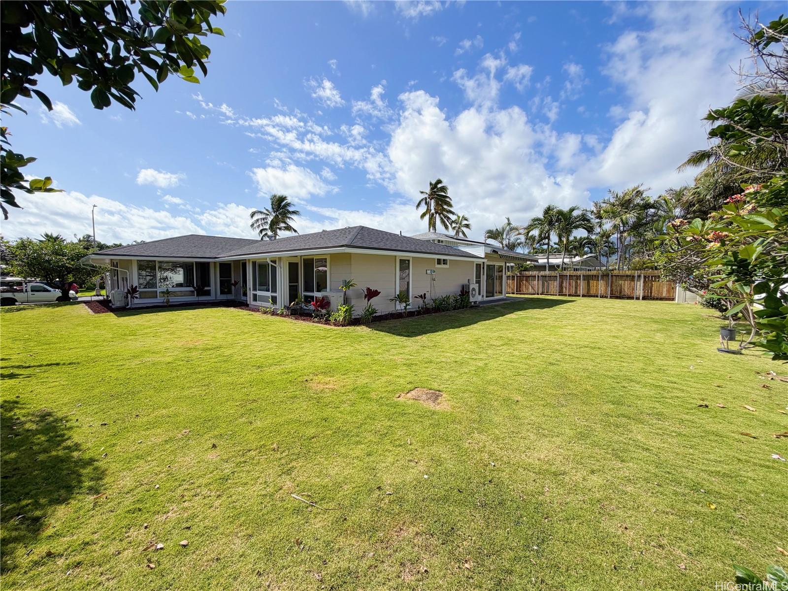 225  Aikane Street Aikahi Park, Kailua home - photo 22 of 25
