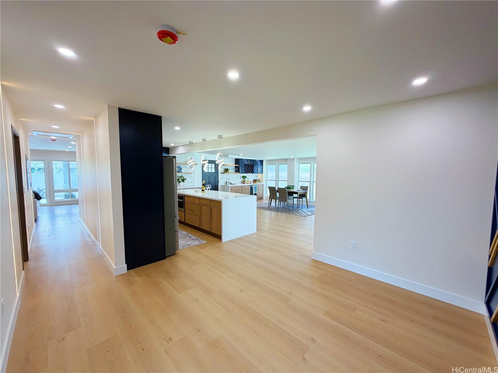 225  Aikane Street Aikahi Park, Kailua home - photo 6 of 25