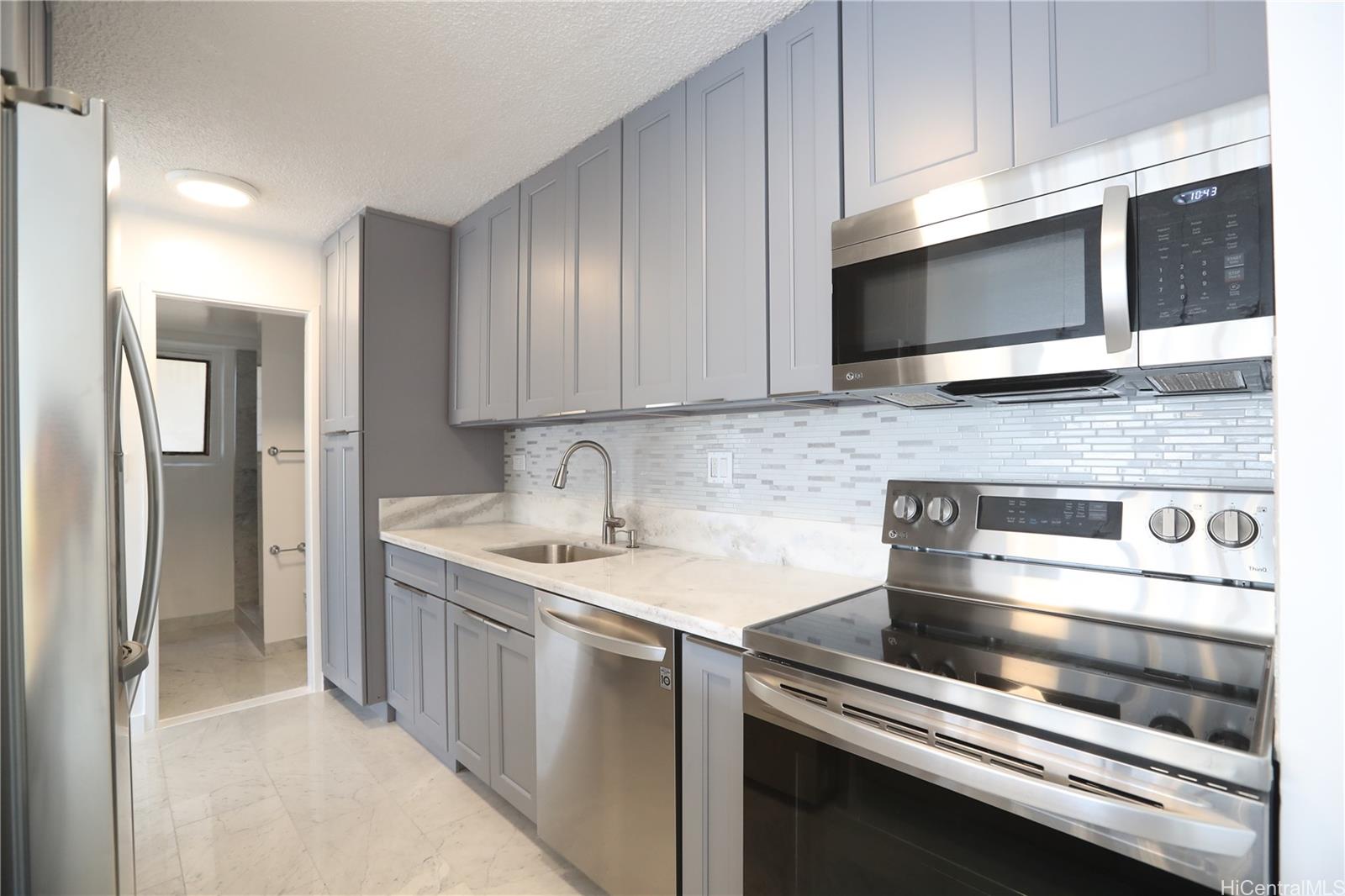 Governor Cleghorn condo # 1506, Honolulu, Hawaii - photo 2 of 8