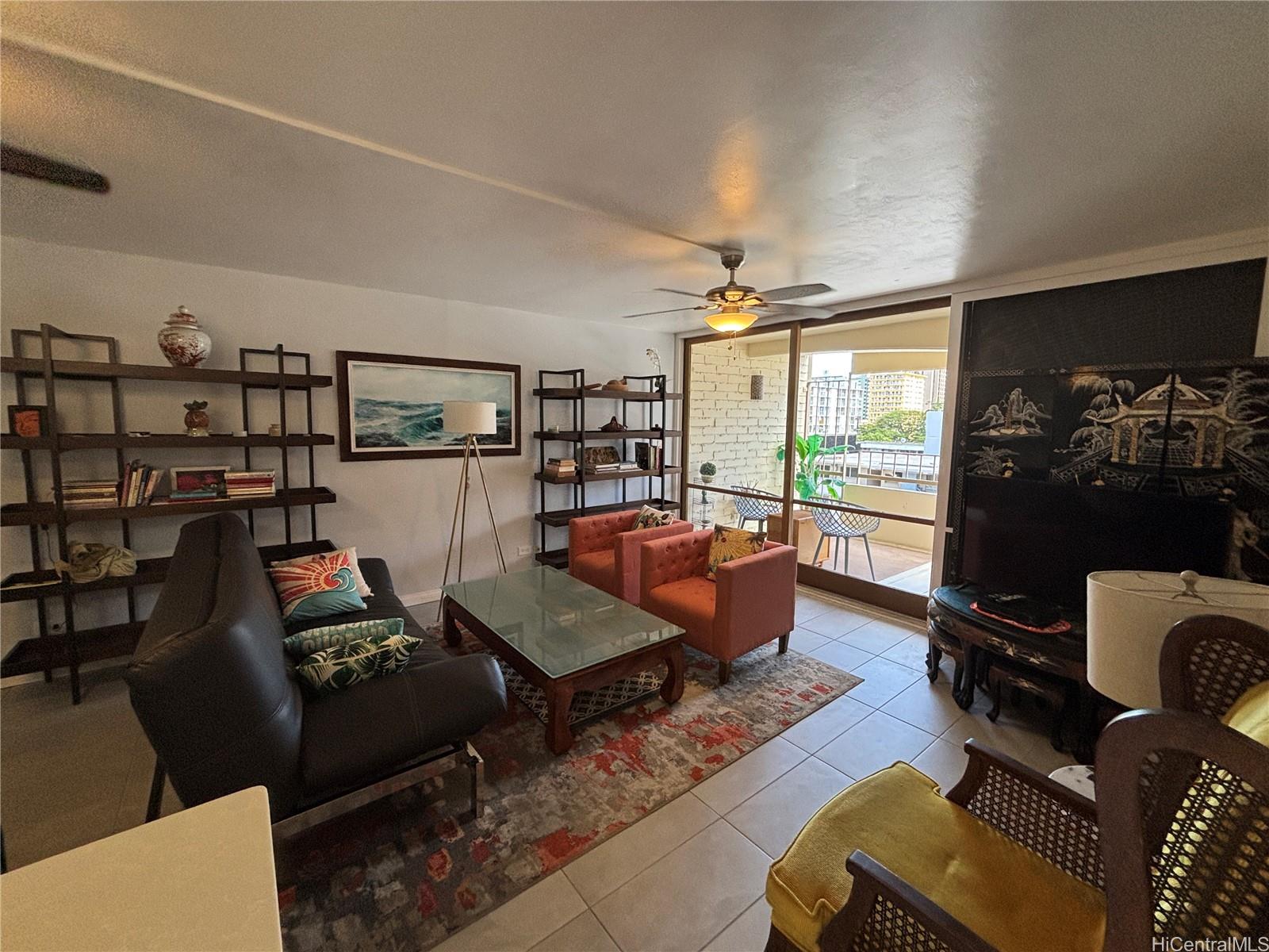 225 Kaiulani Ave Honolulu - Rental - photo 2 of 16