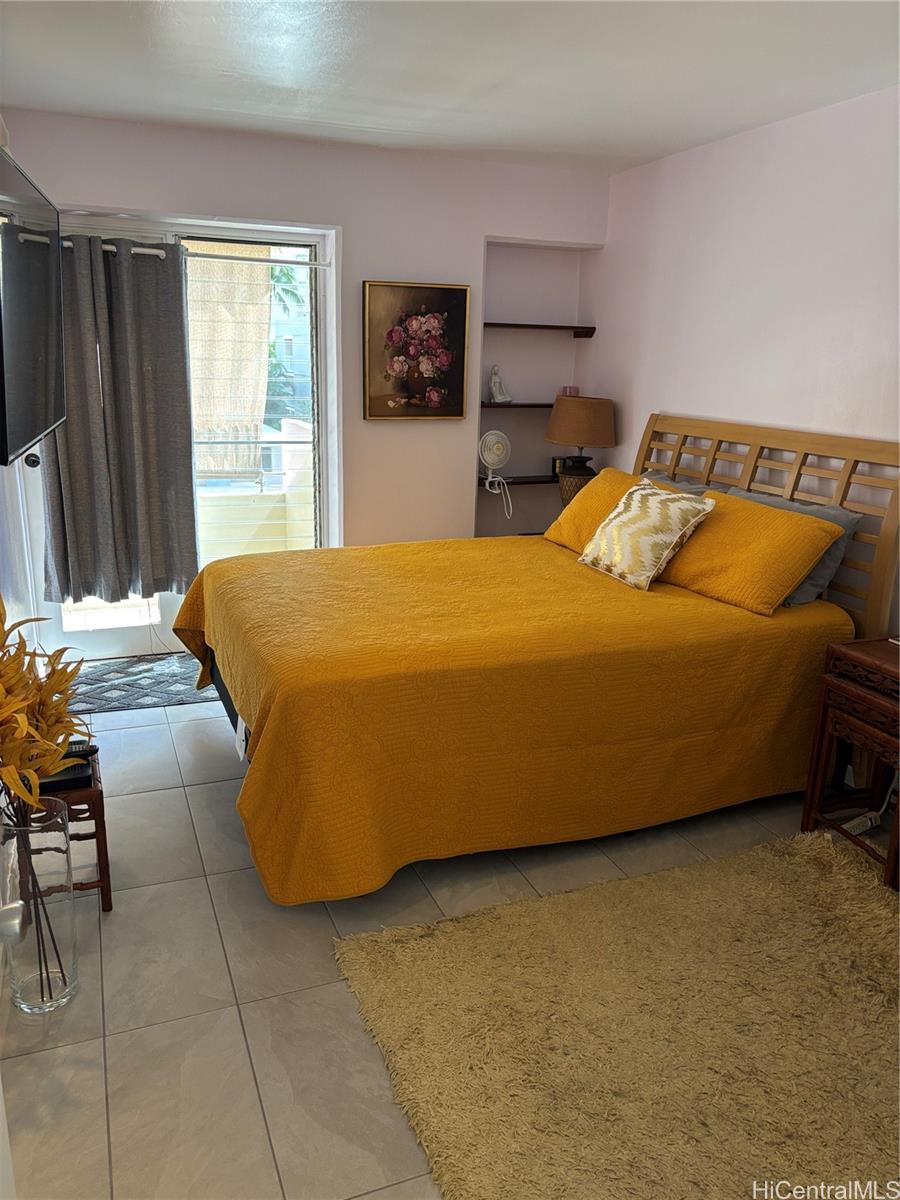 225 Kaiulani Ave Honolulu - Rental - photo 11 of 16