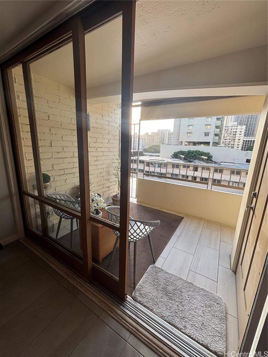 225 Kaiulani Ave Honolulu - Rental - photo 12 of 12