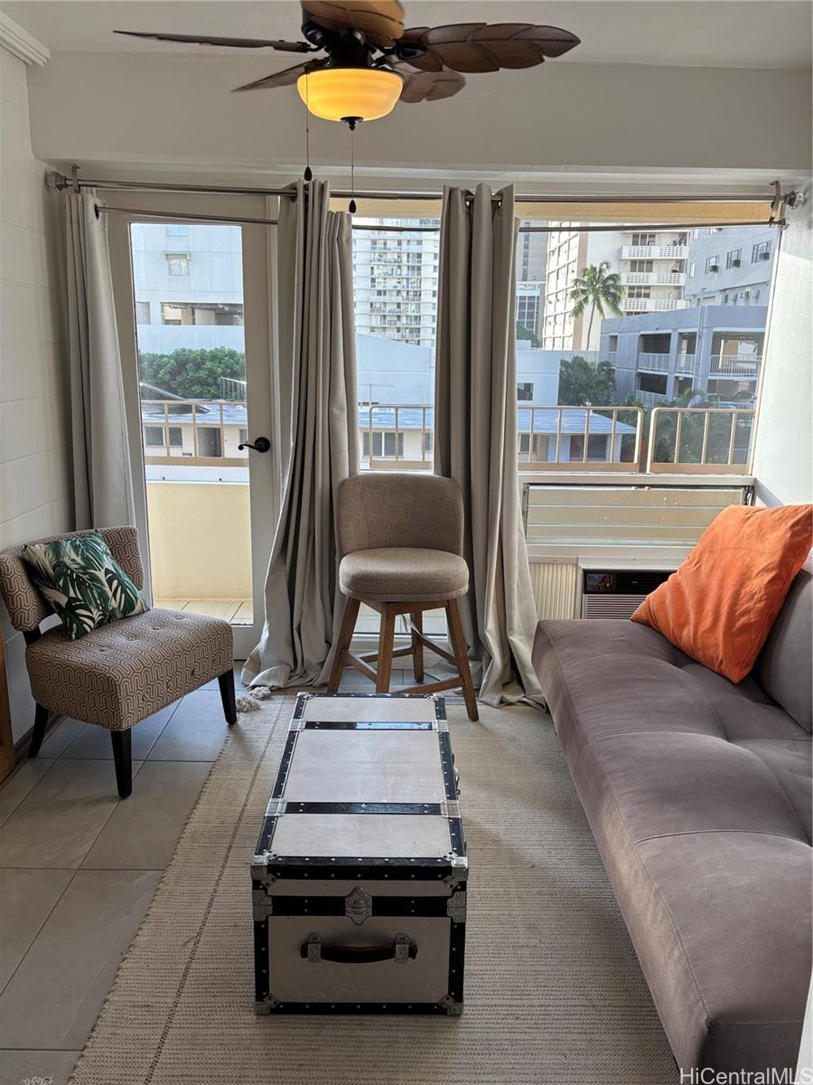 225 Kaiulani Ave Honolulu - Rental - photo 7 of 12