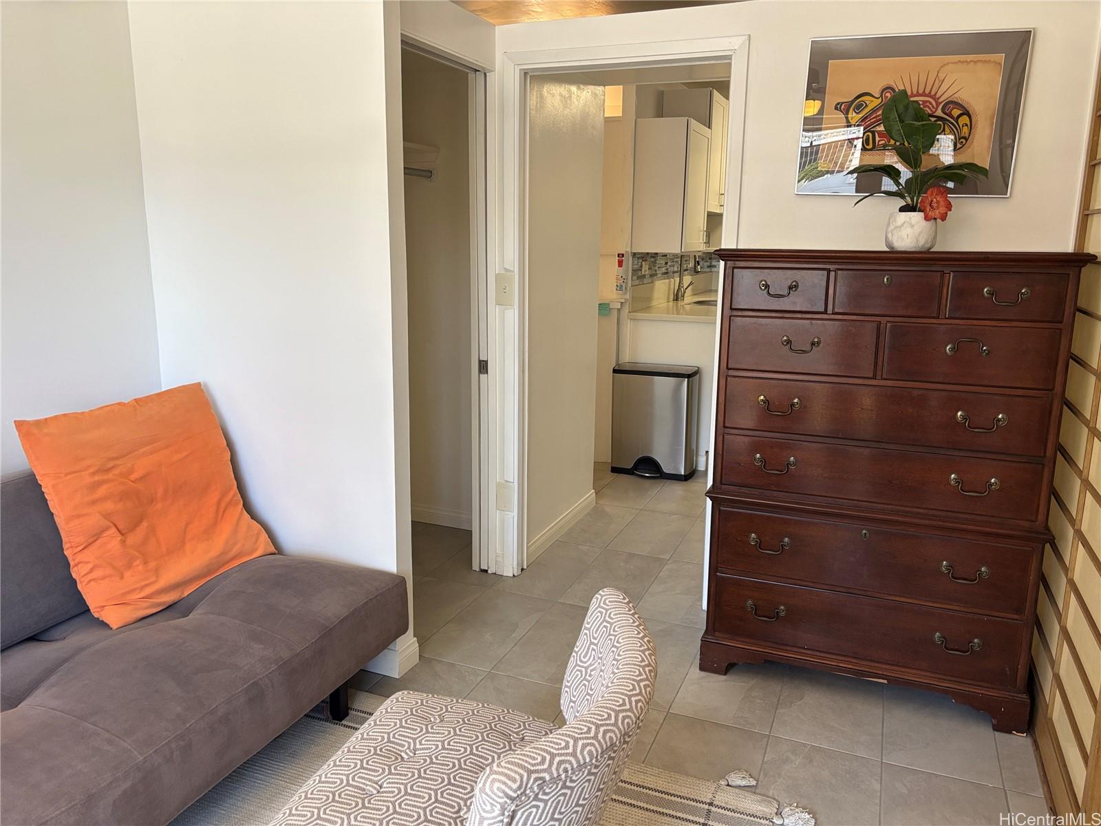 225 Kaiulani Ave Honolulu - Rental - photo 9 of 16