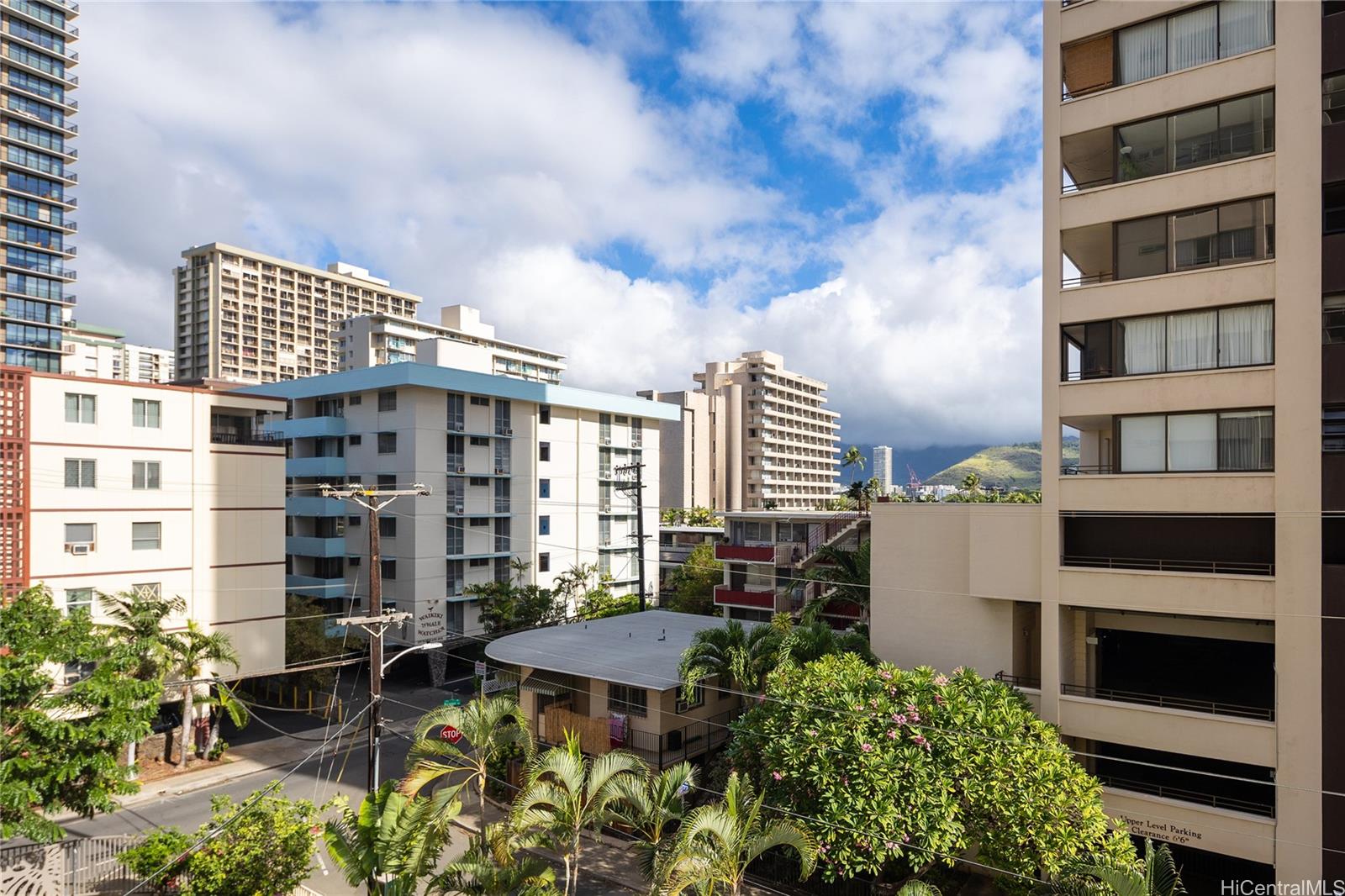 Governor Cleghorn condo # 406, Honolulu, Hawaii - photo 7 of 9