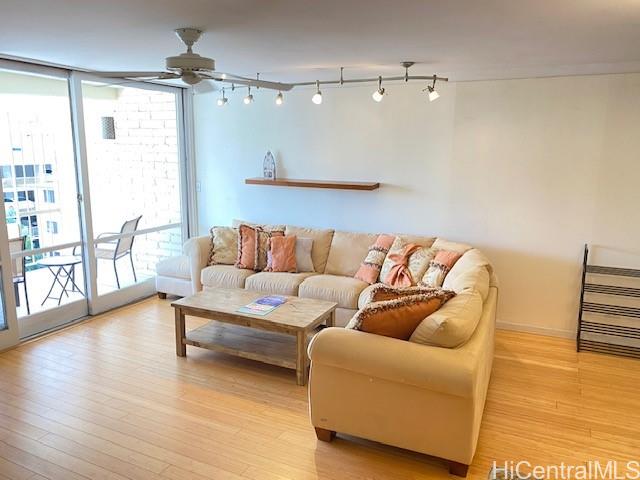 225 Kaiulani Ave Honolulu - Rental - photo 5 of 11