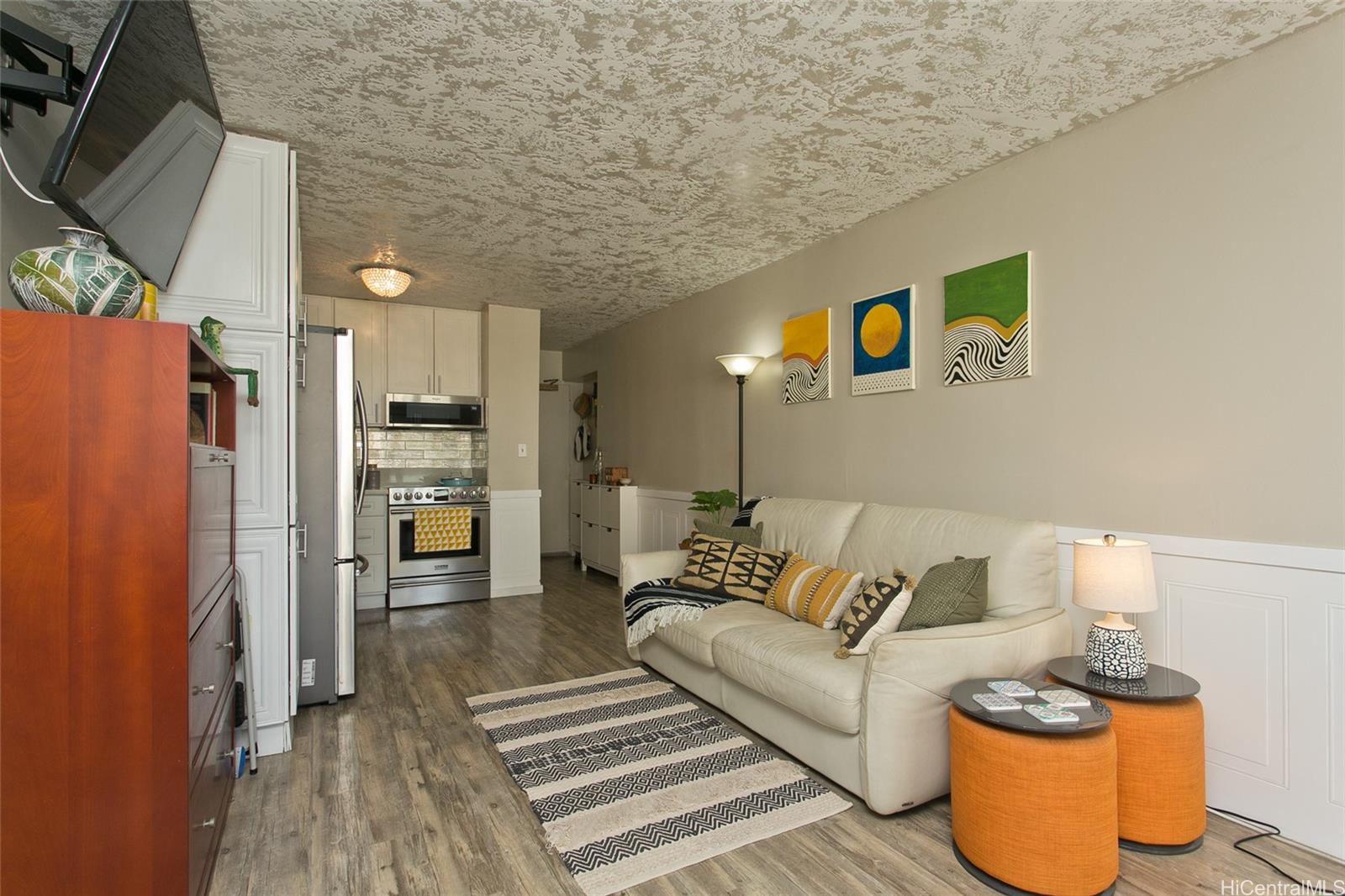 Governor Cleghorn condo # 506, Honolulu, Hawaii - photo 2 of 14