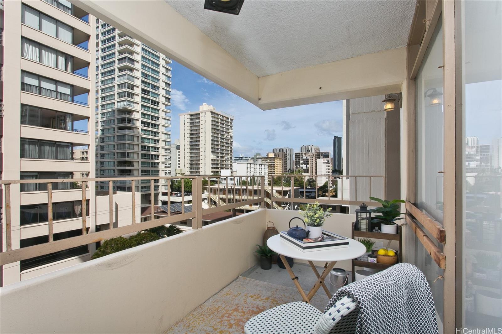 Governor Cleghorn condo # 506, Honolulu, Hawaii - photo 12 of 14