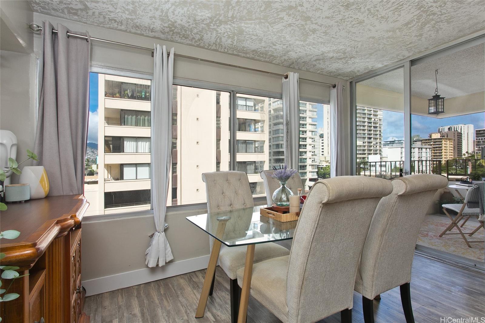 Governor Cleghorn condo # 506, Honolulu, Hawaii - photo 6 of 14