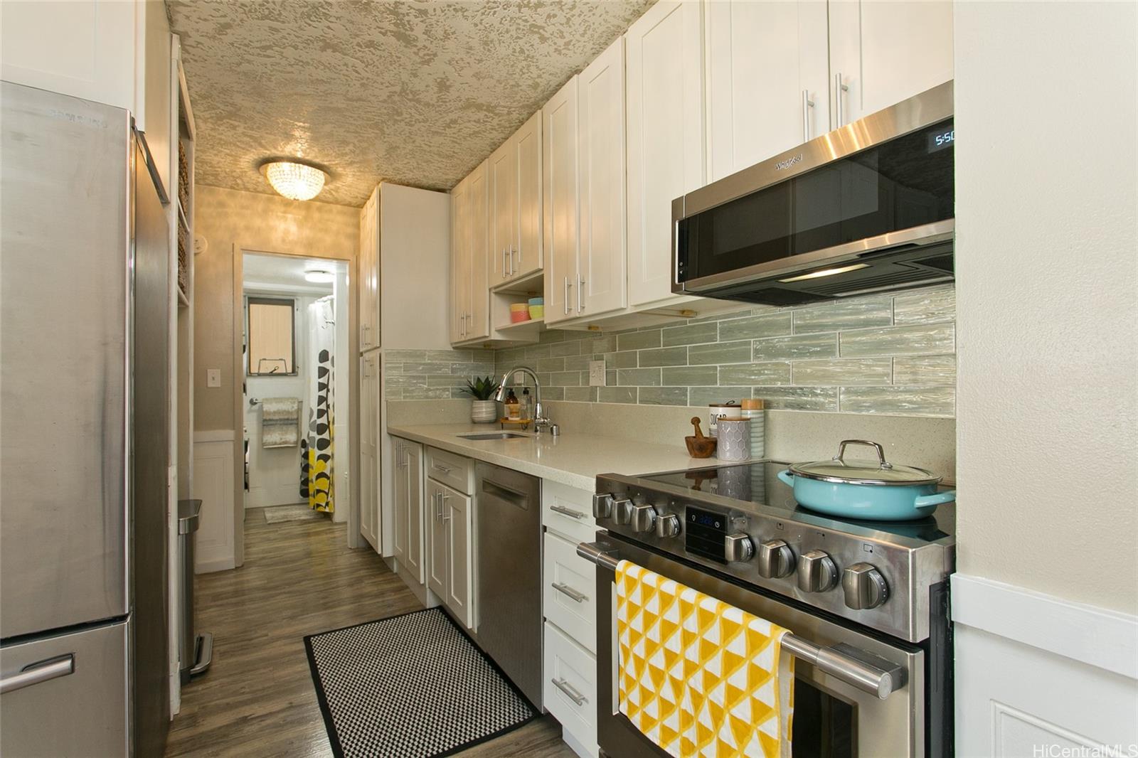 Governor Cleghorn condo # 506, Honolulu, Hawaii - photo 7 of 14