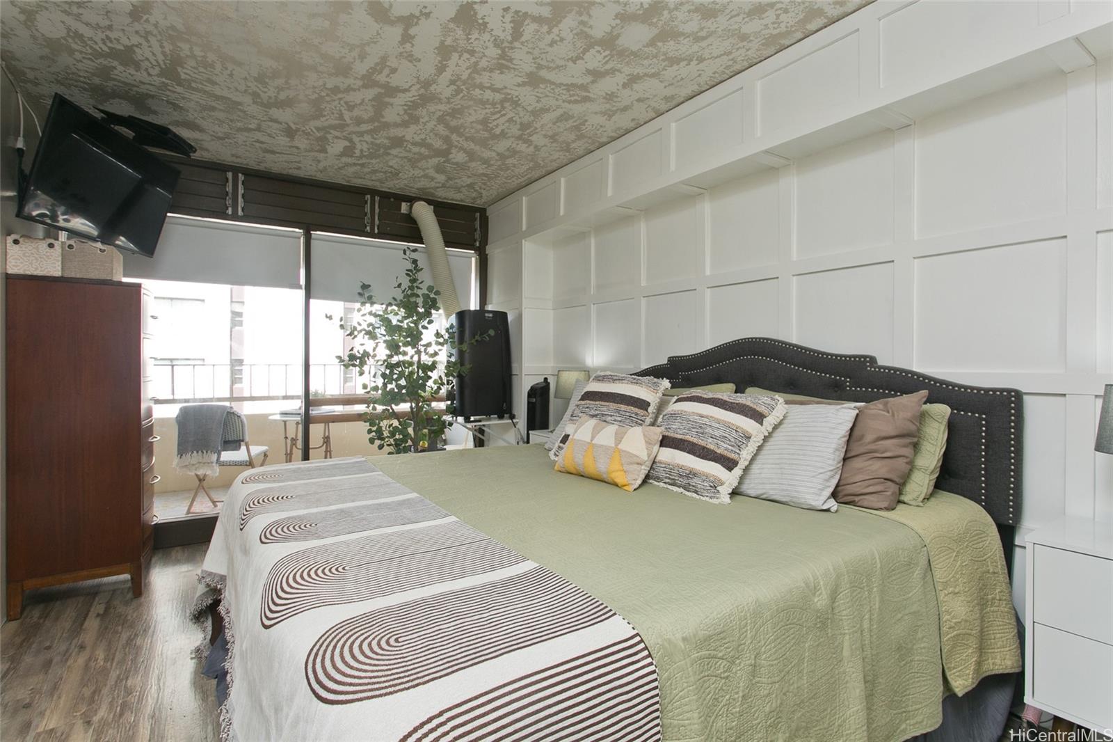 Governor Cleghorn condo # 506, Honolulu, Hawaii - photo 10 of 14