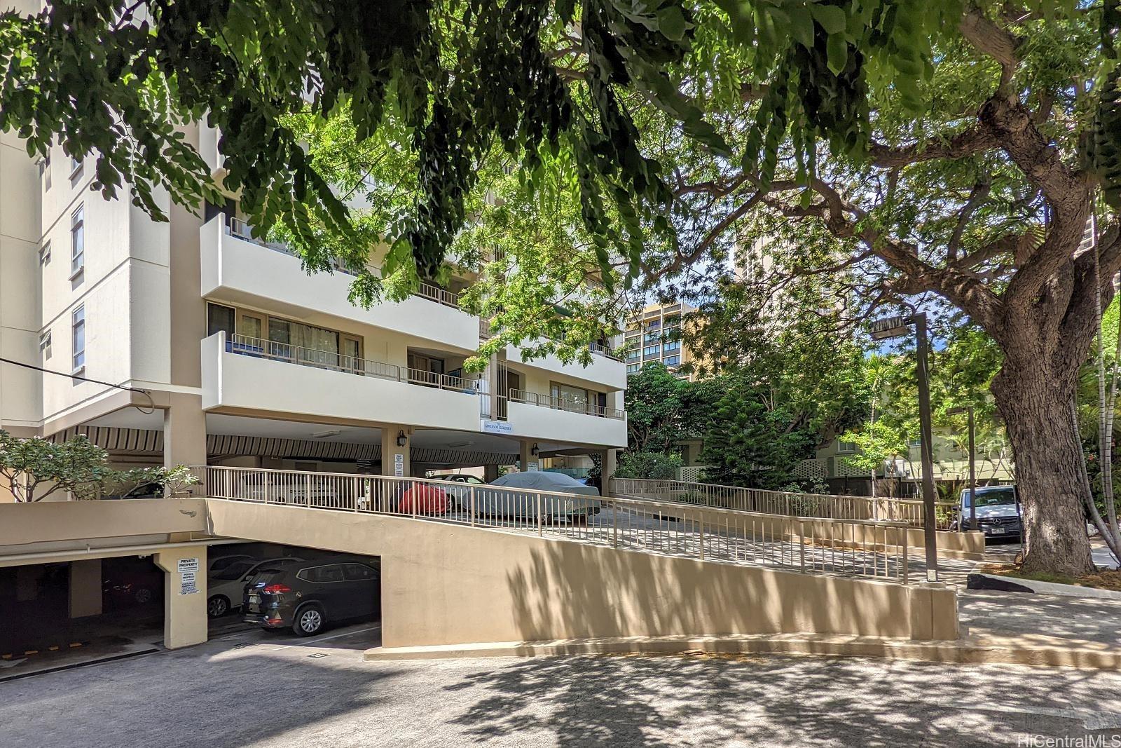 Governor Cleghorn condo # PH1, Honolulu, Hawaii - photo 17 of 18