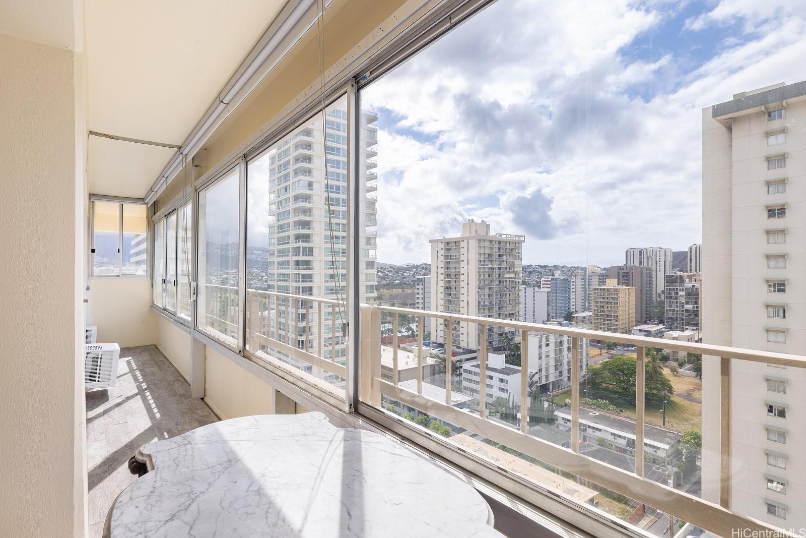 Governor Cleghorn condo # PH1, Honolulu, Hawaii - photo 3 of 18