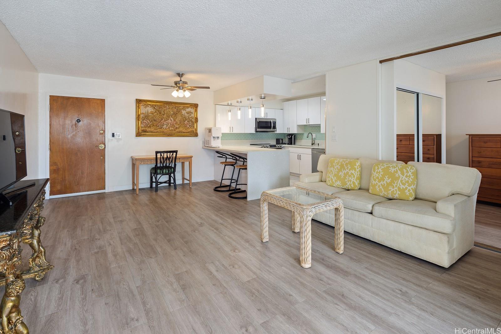 Governor Cleghorn condo # PH1, Honolulu, Hawaii - photo 6 of 18